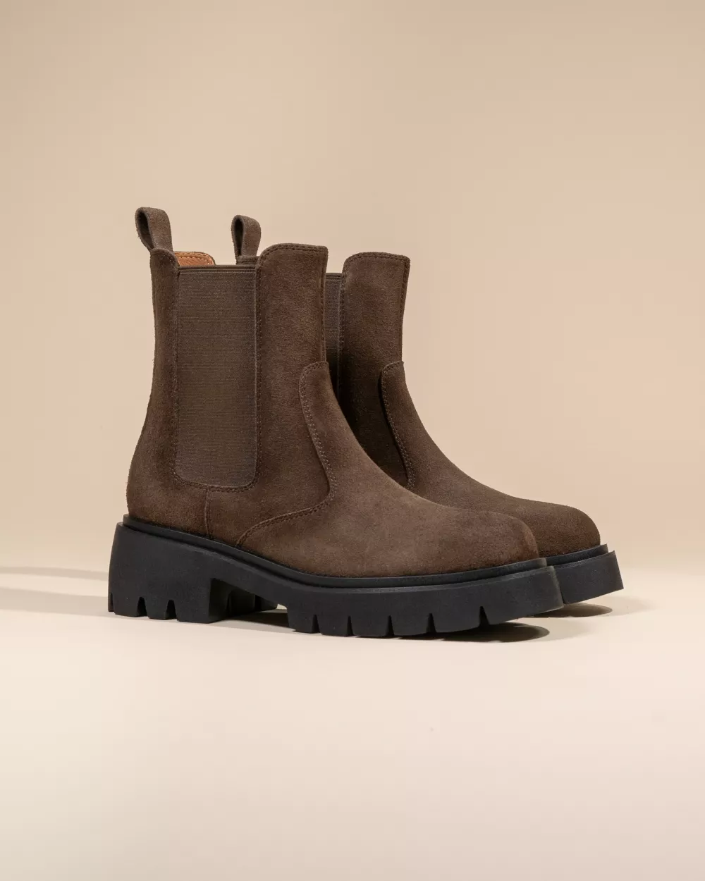 LOW BOOTS WITH CHUNKY NOTCHED SOLE ARNE KAKI SUEDE