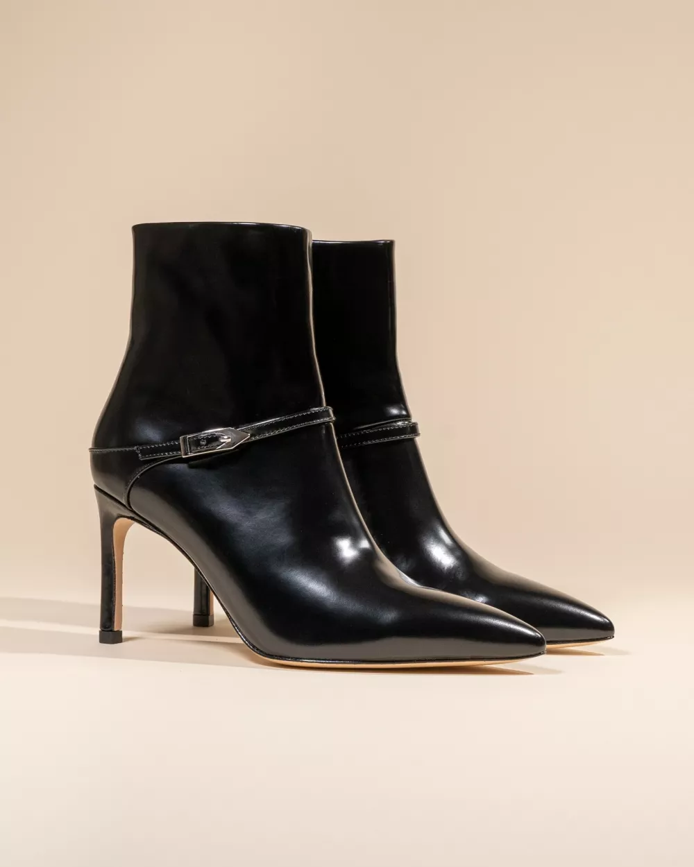 BLACK PATENT LEATHER LOW BOOTS WITH POINTED TOE AND STILETTO HEEL CALLAS BLACK