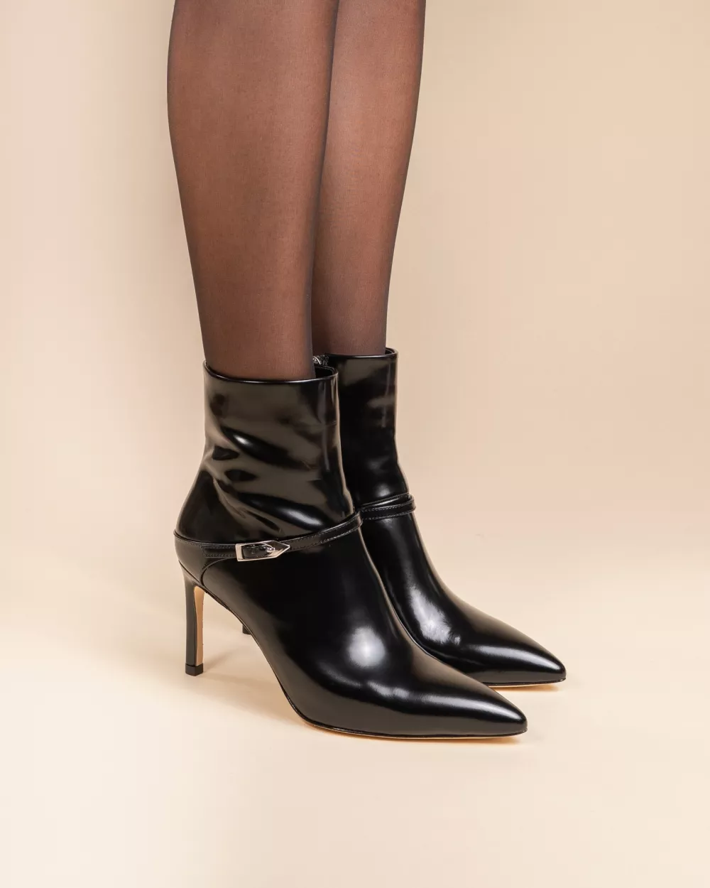 BLACK PATENT LEATHER LOW BOOTS WITH POINTED TOE AND STILETTO HEEL CALLAS BLACK