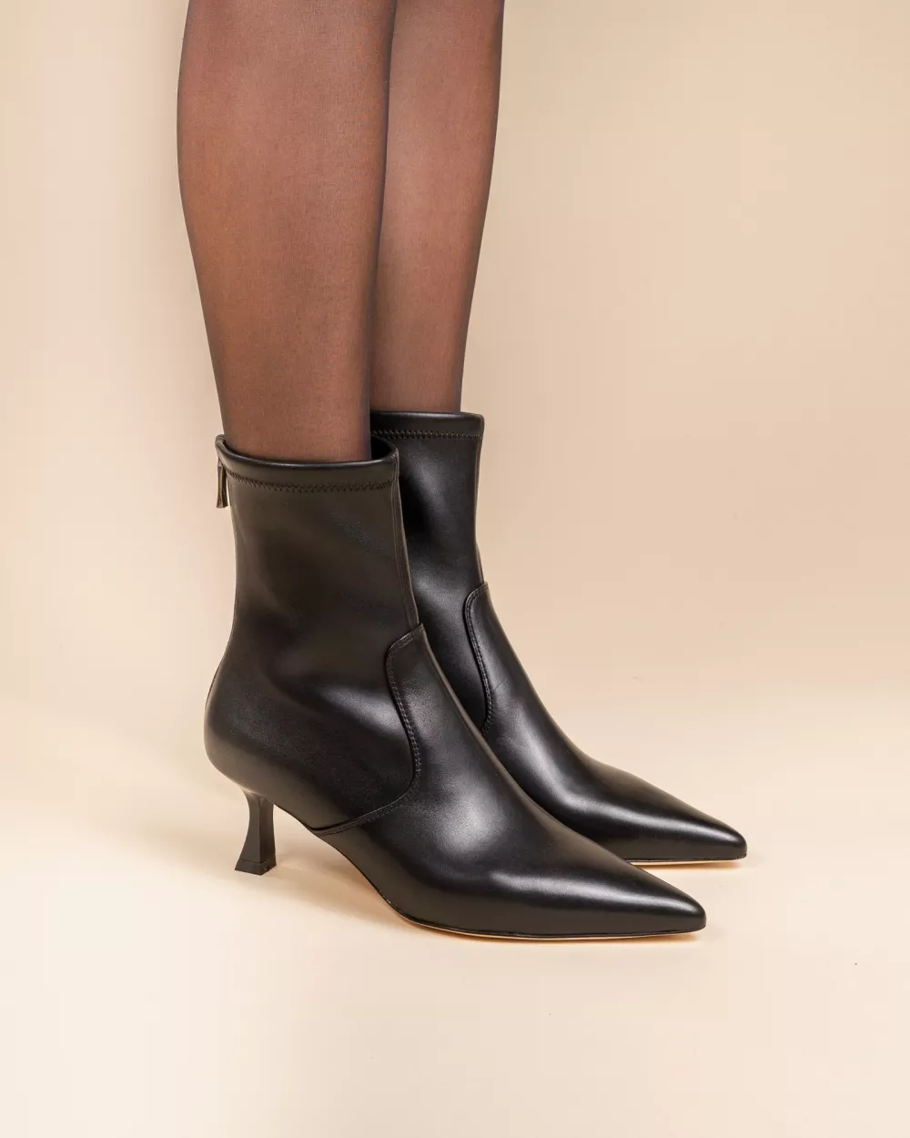 POINTED-TOE LOW BOOTS WITH COIL HEEL LOUISE BLACK