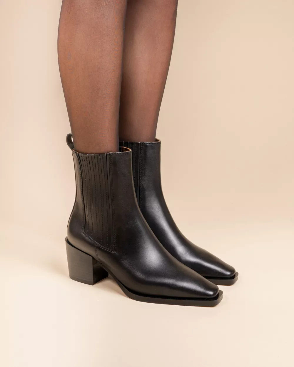 BLACK CHELSEA BOOTS WITH SMALL BLOCK HEEL JANE II BLACK