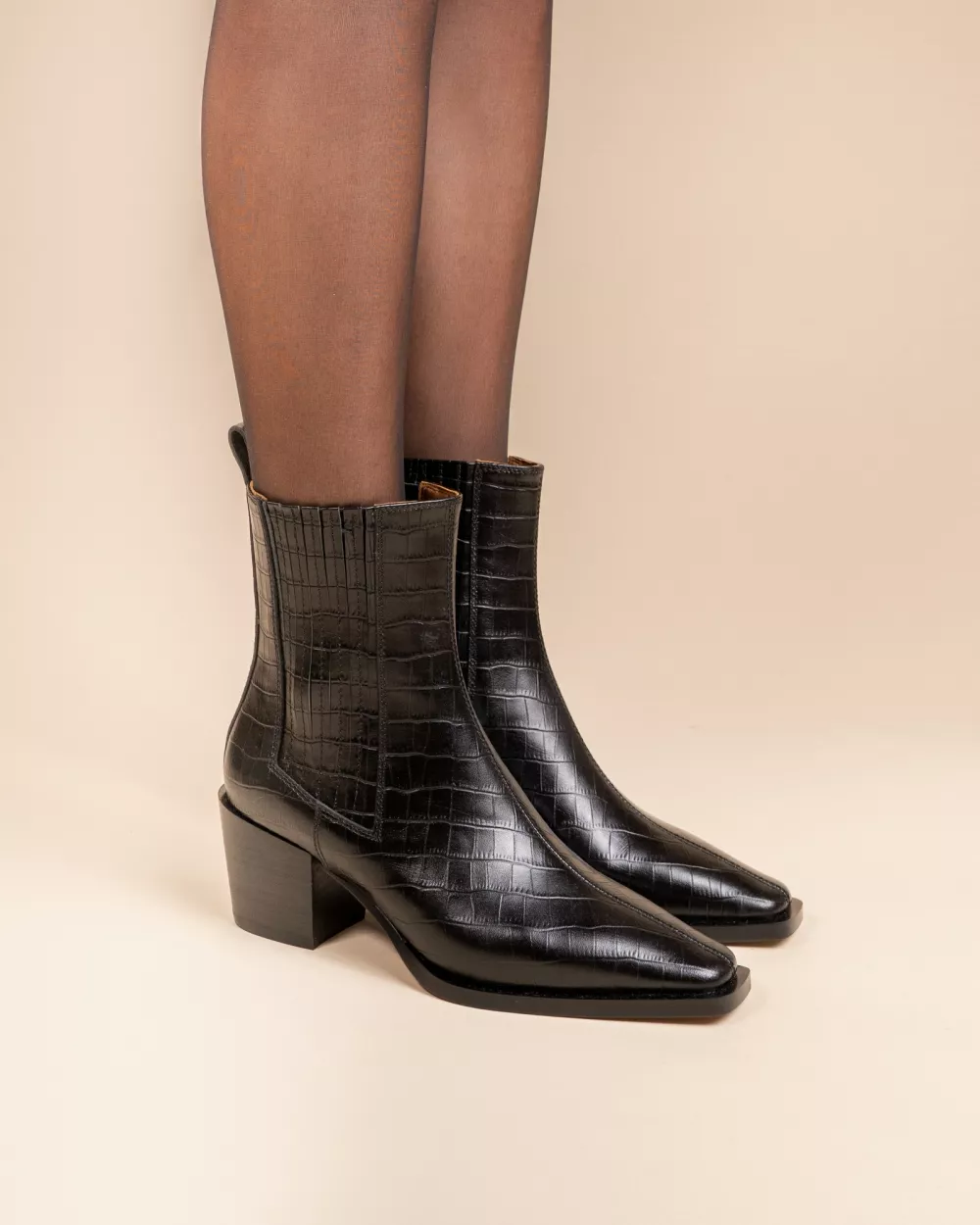 BLACK CROCODILE CHELSEA BOOTS WITH SMALL BLOCK HEEL JANE II BLACK CROC