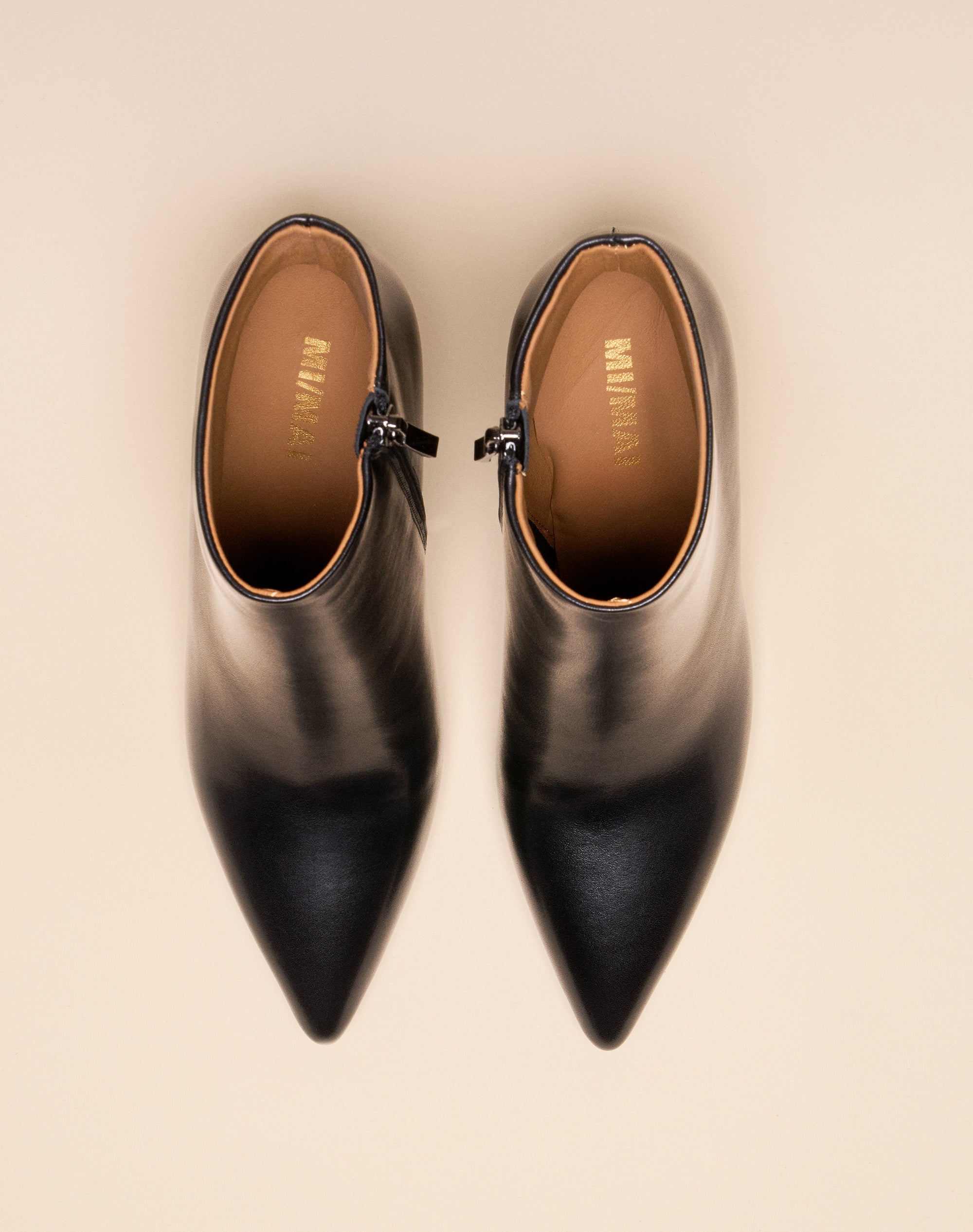 Bottines à talon et bout pointu Noura Black Calf