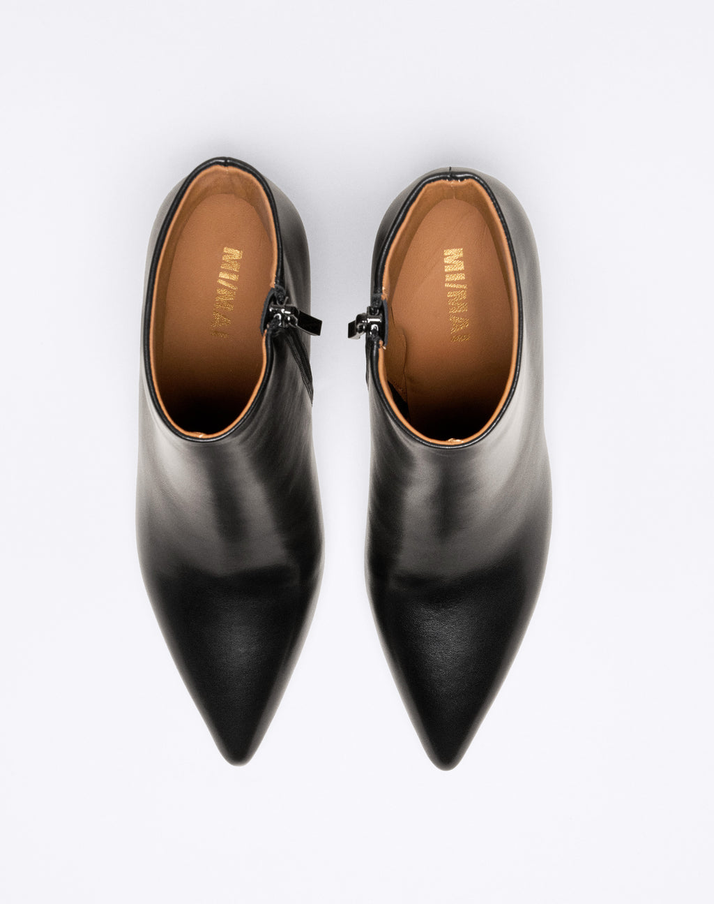 Bottines en cuir noir à talon et bout pointu Noura Black Calf