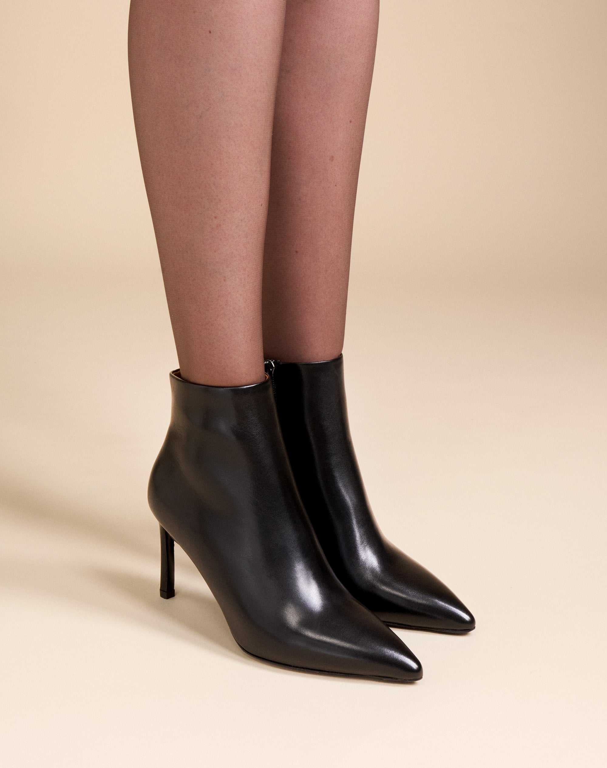 Bottines à talon et bout pointu Noura Black Calf