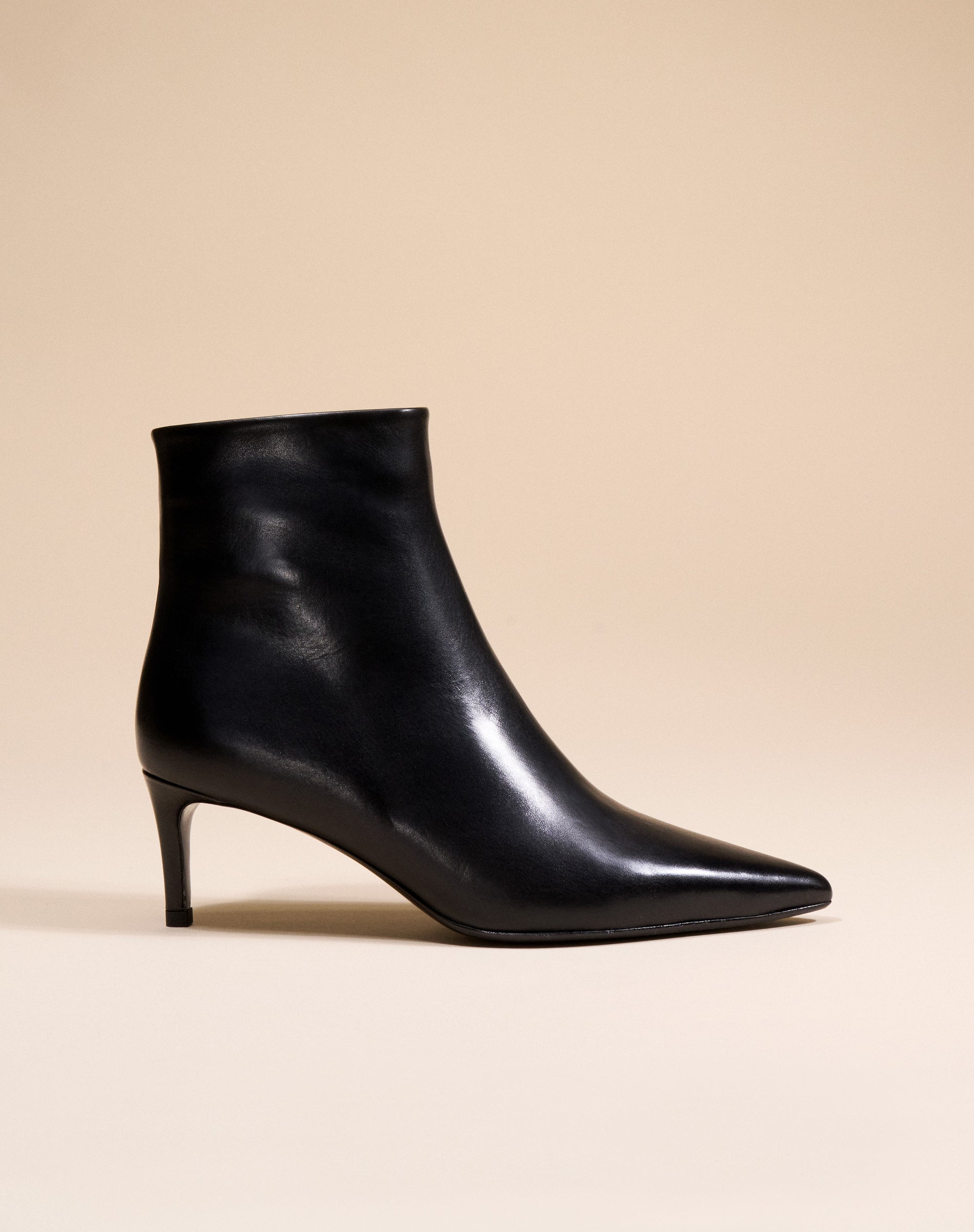 Bottines à talon et bout pointu Noura Low Black Calf