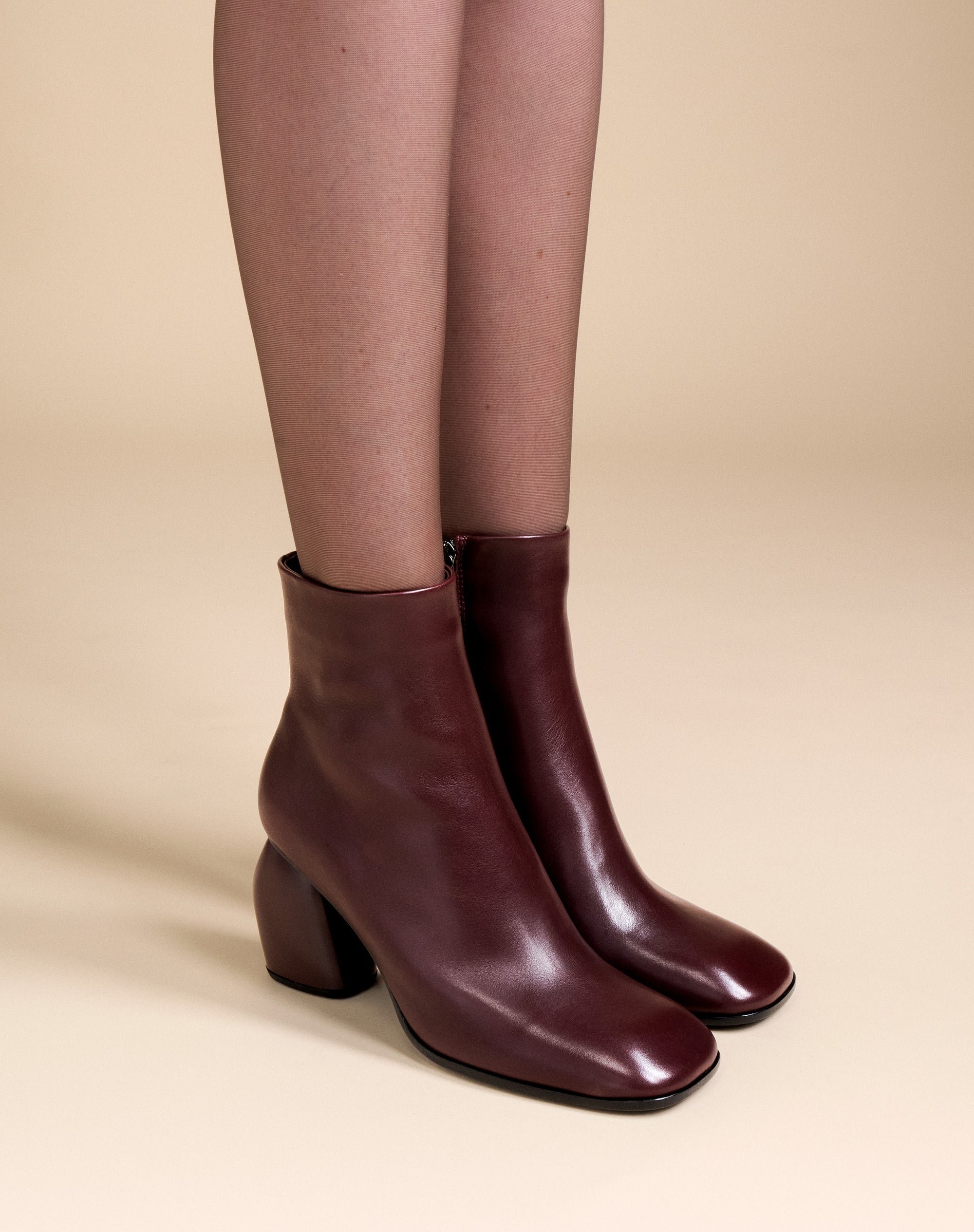 BOTTINES BORDEAUX A BOUT CARRE ET TALON HAUT RAMS BURGUNDY