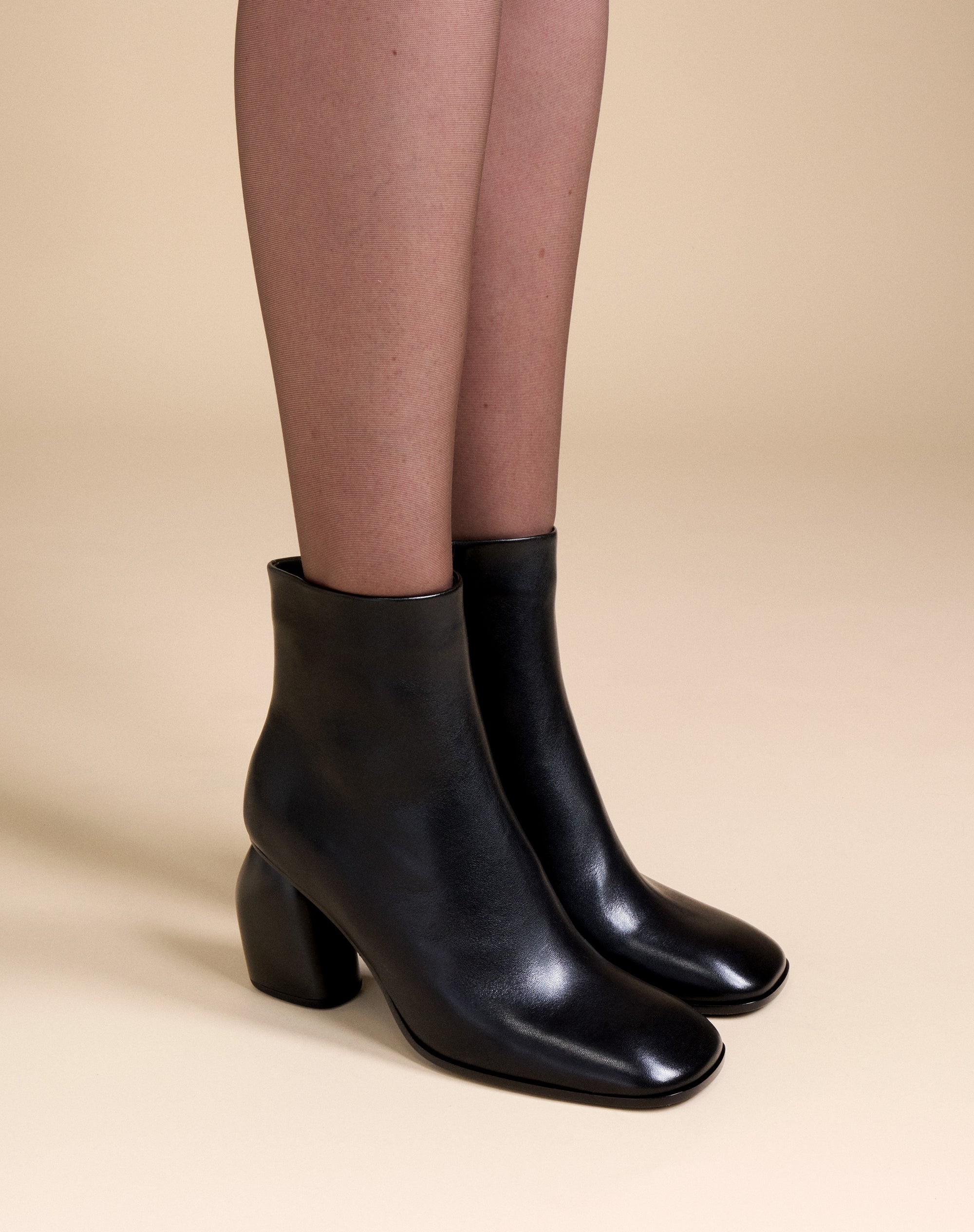 BOTTINES NOIRES A BOUT CARRE ET TALON HAUT RAMS BLACK