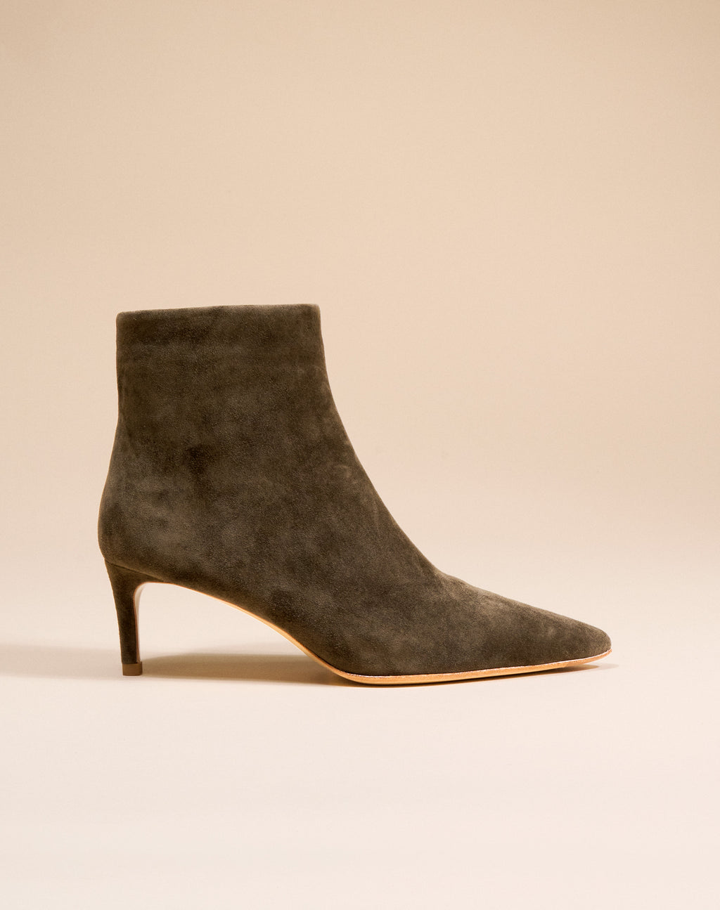 Bottines à talon et bout pointu Noura Low Kaki Suede