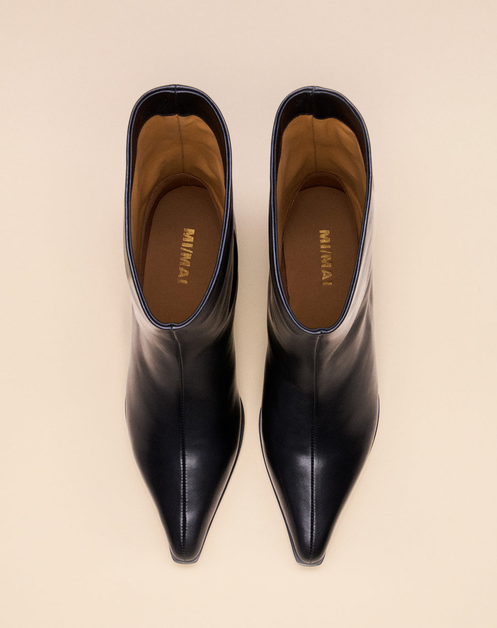 WRIGHT BLACK ANKLE BOOTS WITH SMALL HEEL AND POINTED TOE