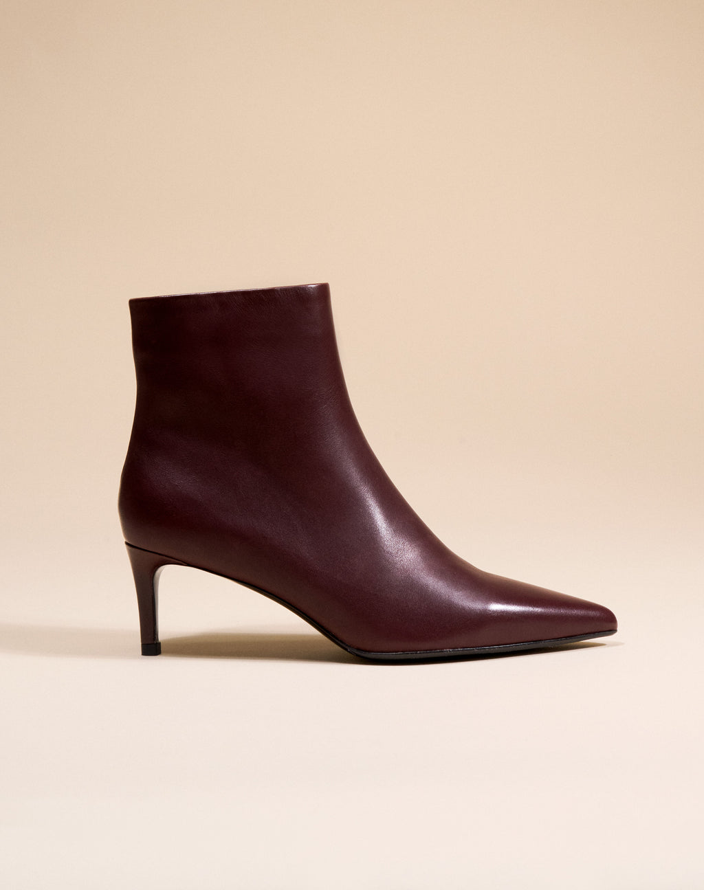Noura Low Burgundy pointed-toe ankle boots