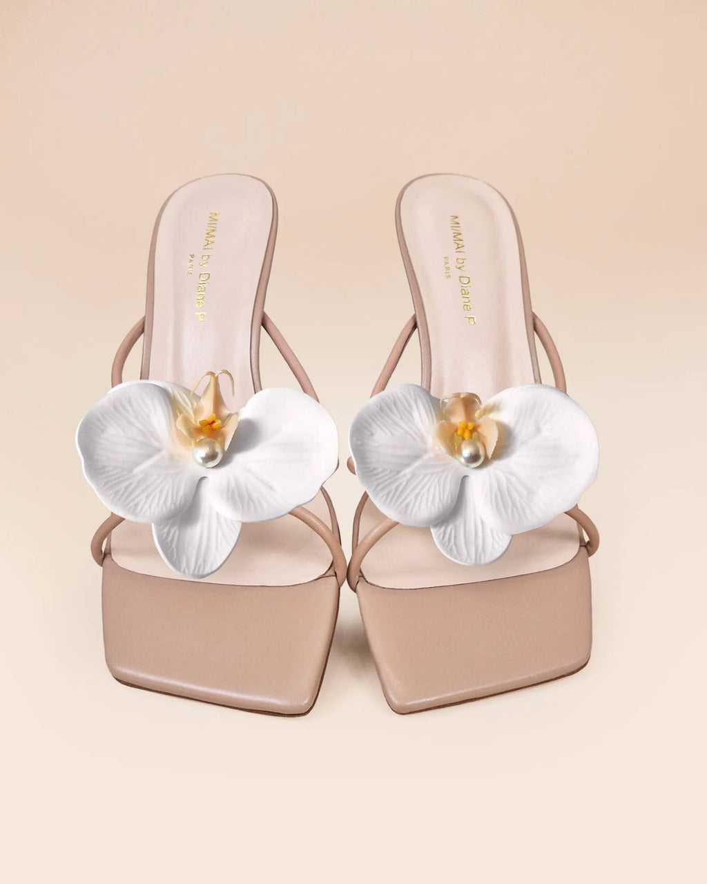 Mules à brides en cuir beige et accessoires interchangeables Thira Nude