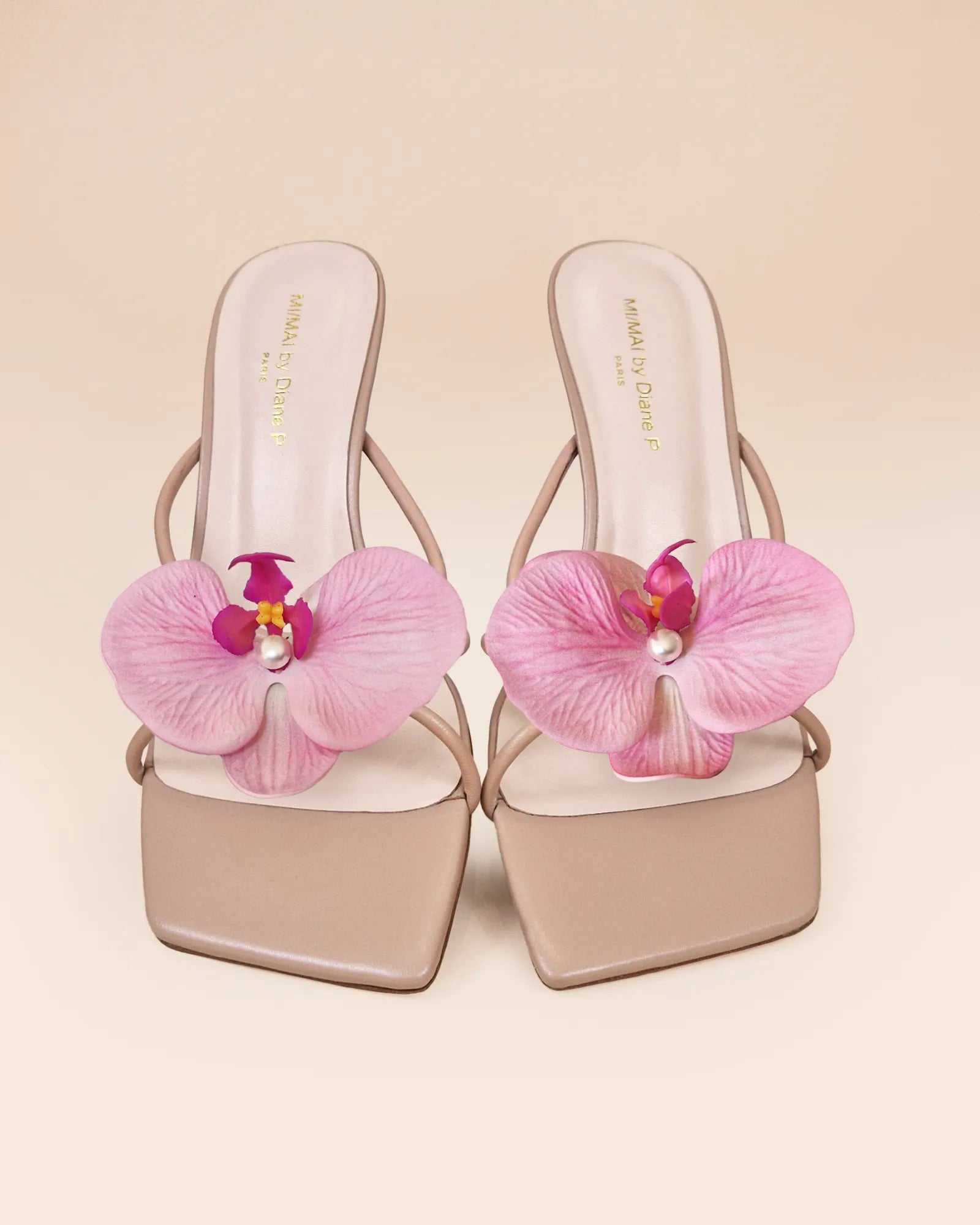 Mules à brides en cuir beige et accessoires interchangeables Thira Nude