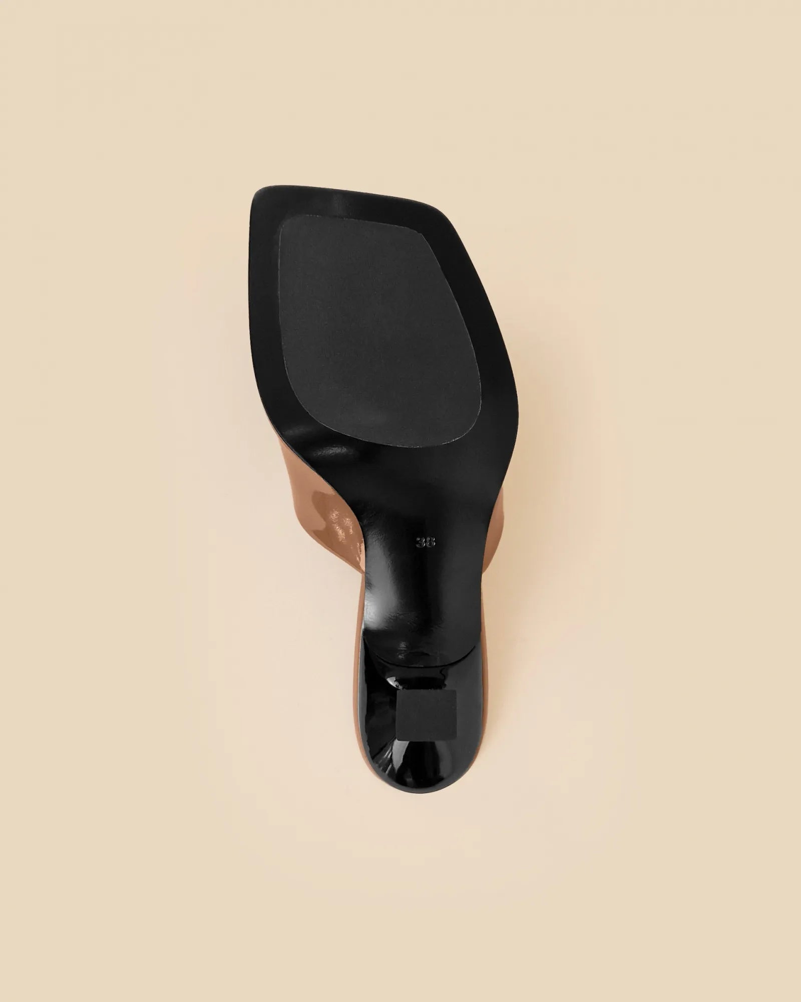 Mule à talon haut et bout carré en cuir verni beige Joya Nude Patent