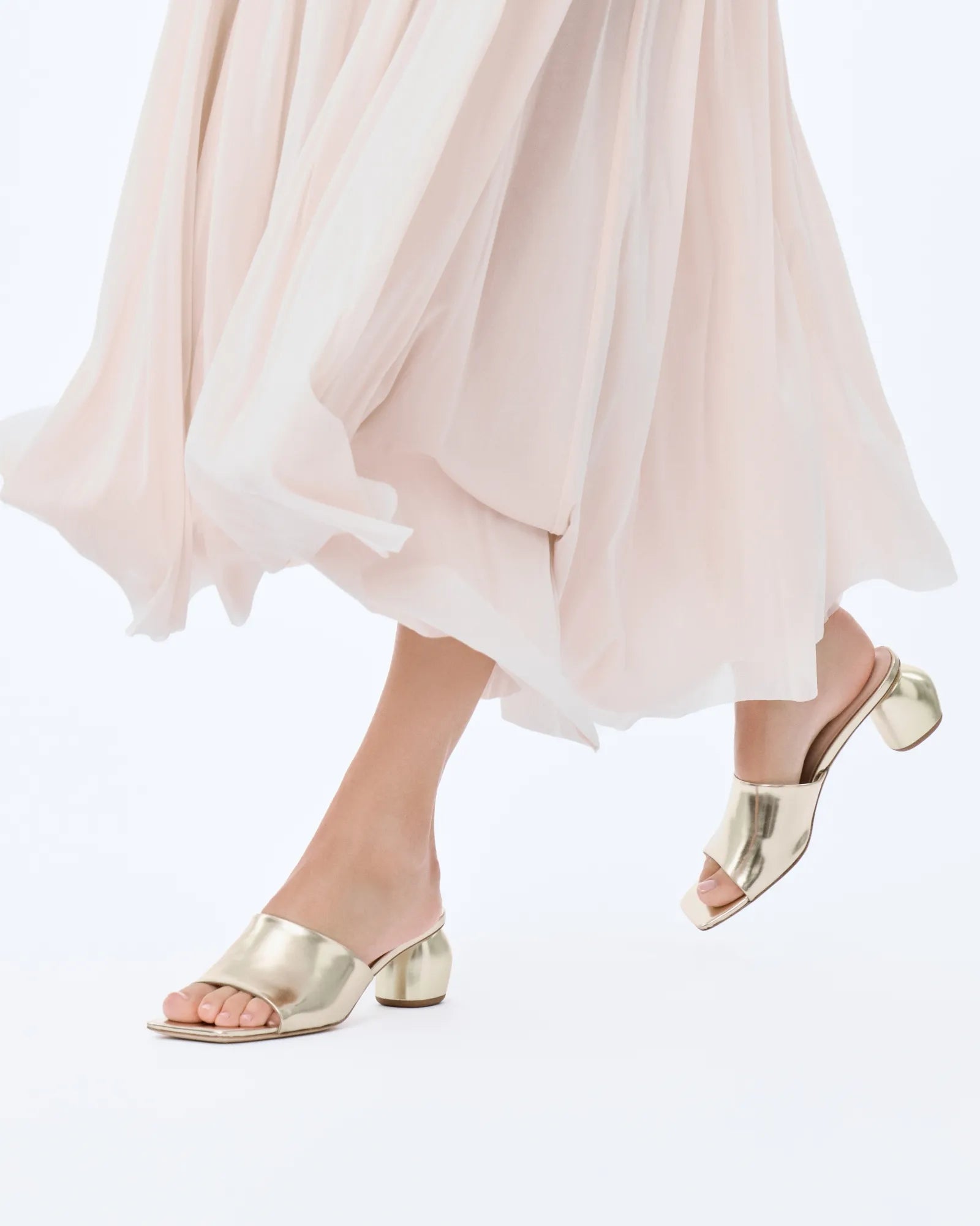 Mule à petit talon en cuir doré Gemma Low Gold