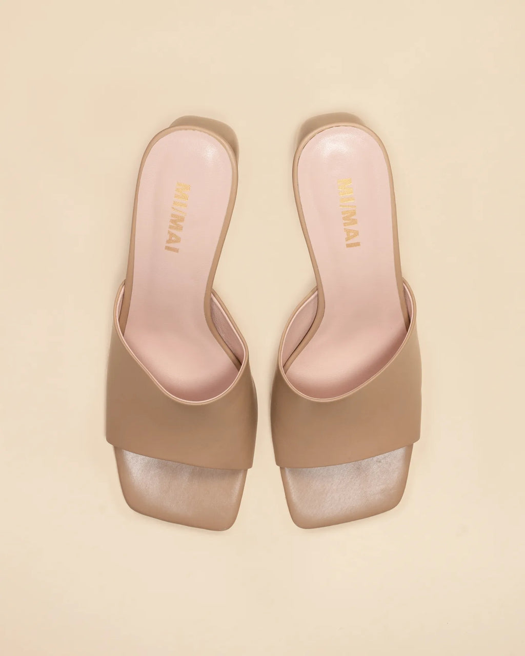 Mule à large talon haut en cuir beige Gemma High Nude Mat