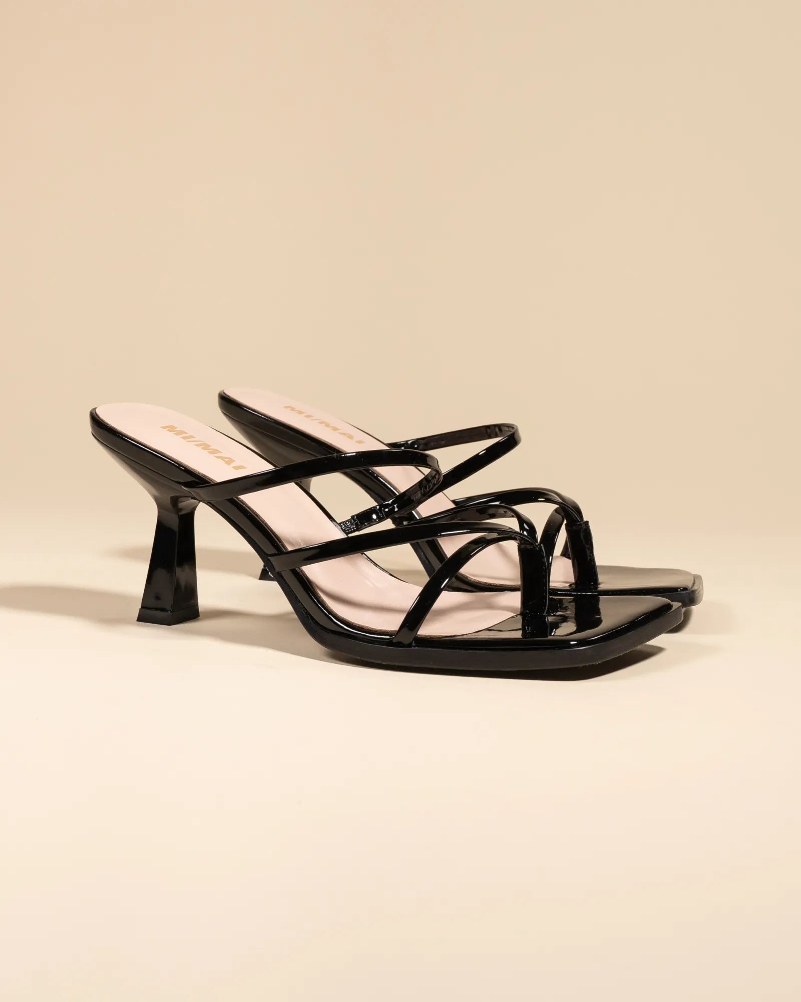 Mule à brides et bout carré en cuir noir Misty Black Patent