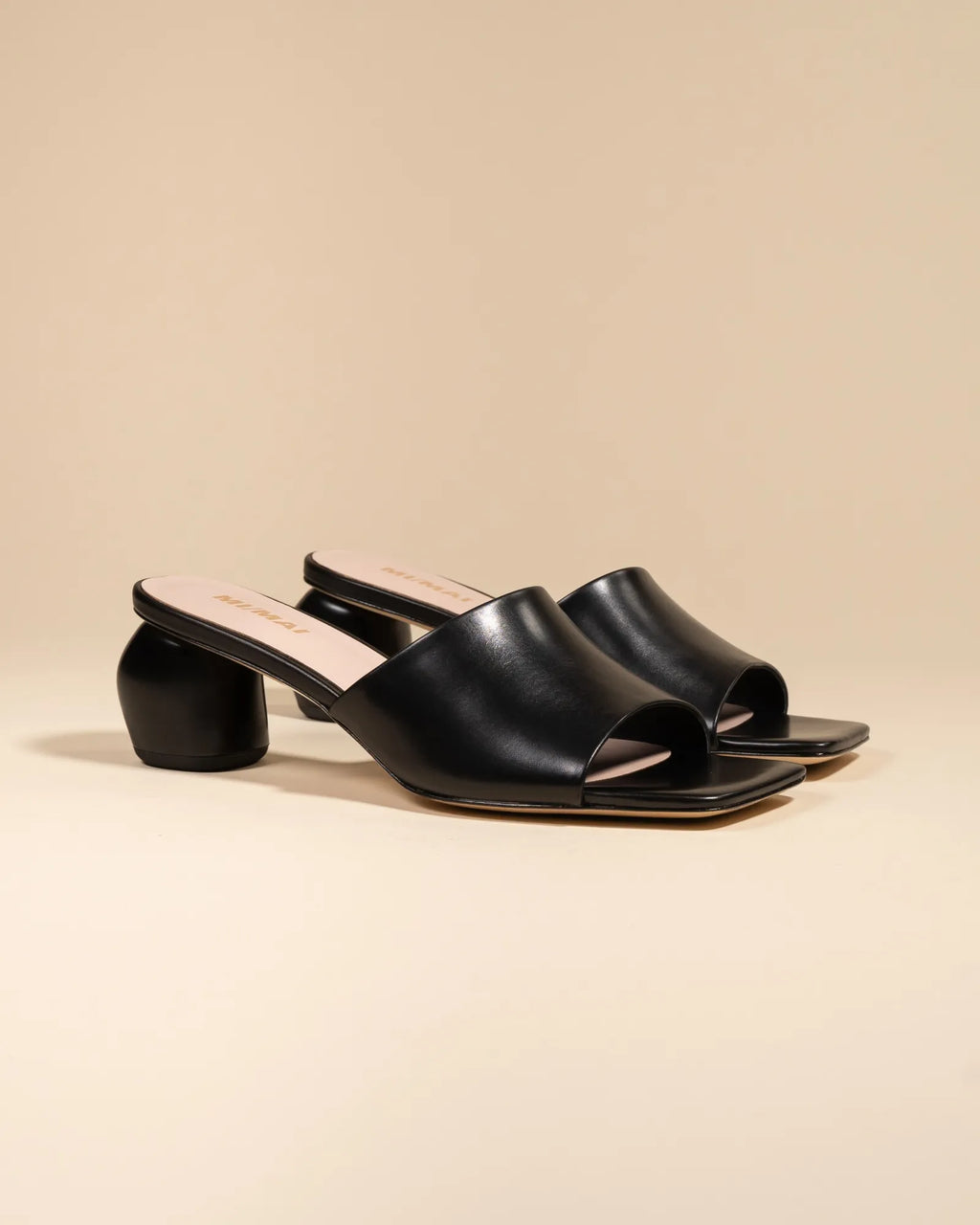 Mule à petit talon en cuir noir Gemma Low Black Mat