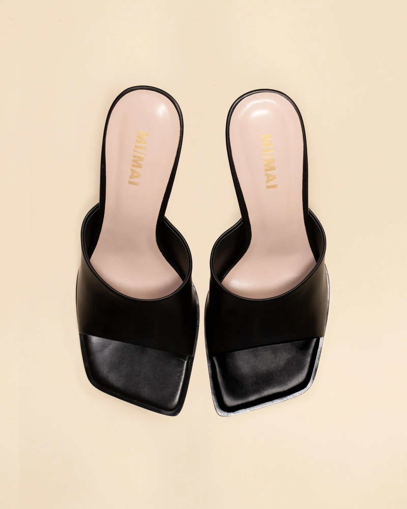 Mule à petit talon en cuir noir Gemma Low Black Mat