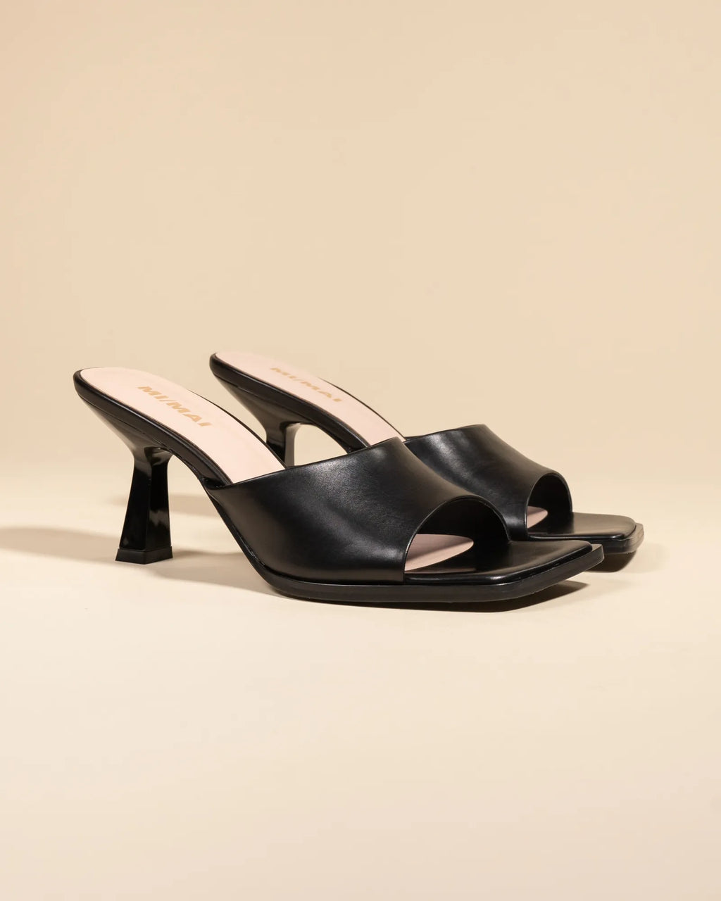 Mule à talon haut et bout carré en cuir noir Joya Black