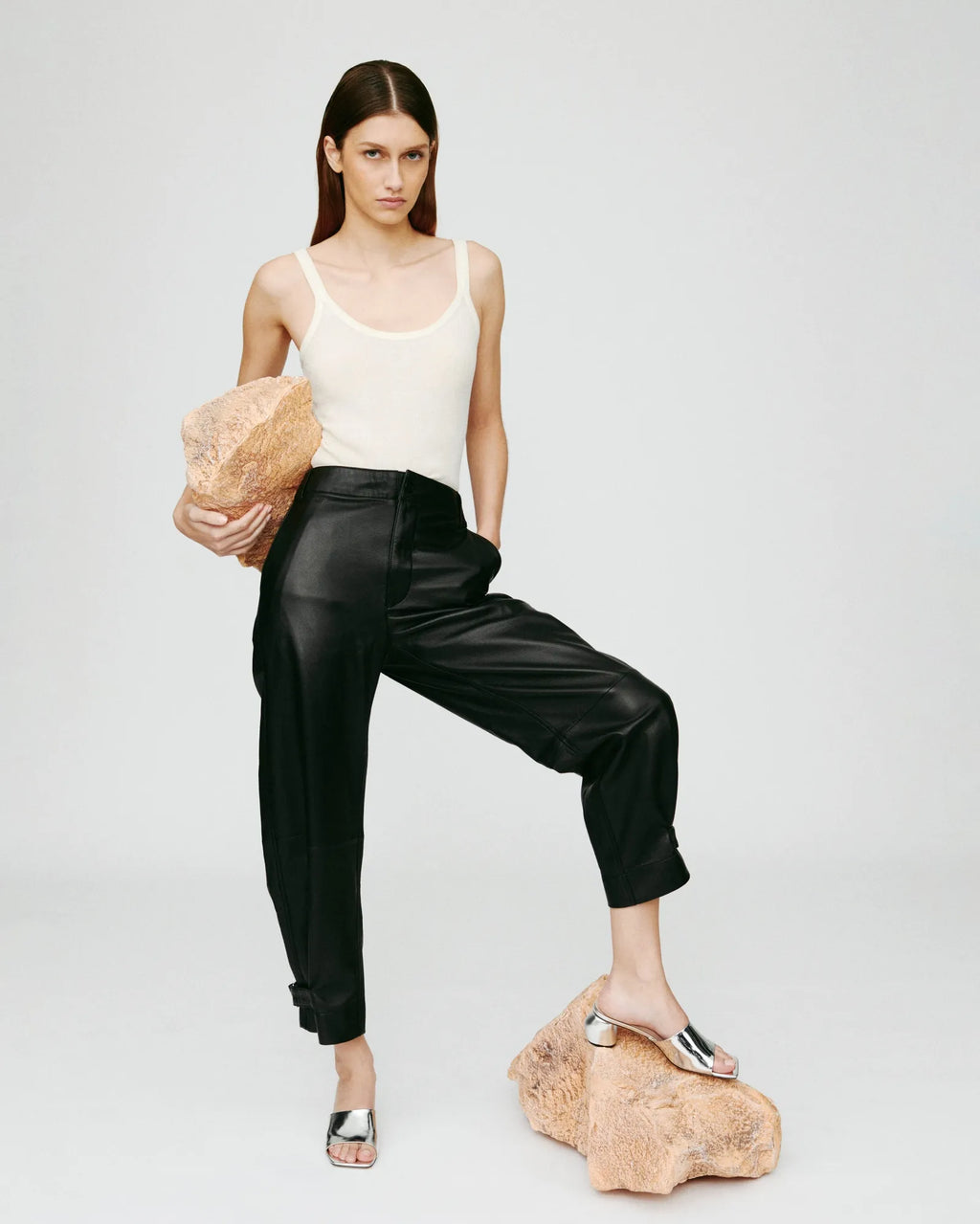 Mule à petit talon en cuir argenté Gemma Low Silver