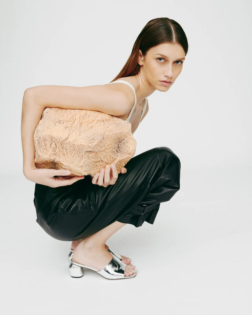 Mule à petit talon en cuir argenté Gemma Low Silver