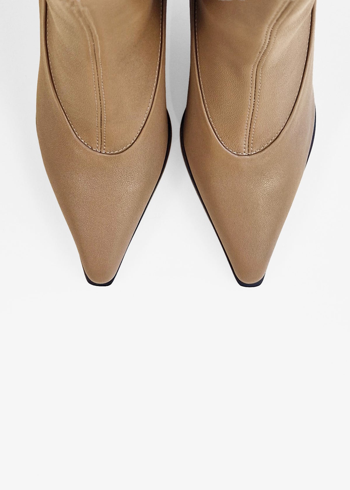 BOTTINES BEIGES A BOUT POINTU ET TALON AIGUILLE ANDO BEIGE