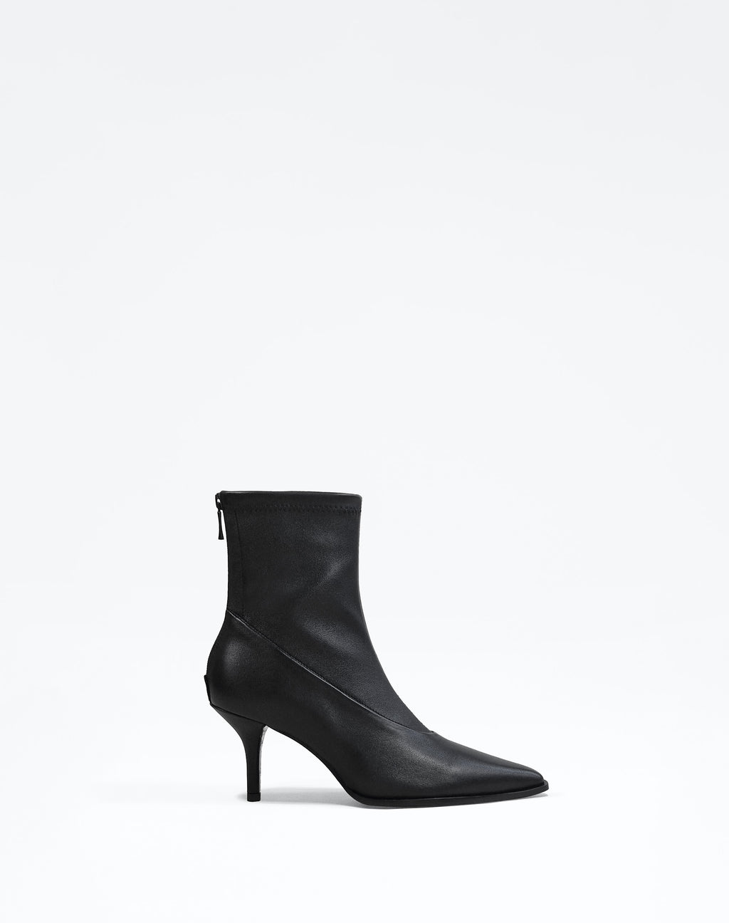 BOTTINES NOIRES A BOUT POINTU ET TALON AIGUILLE ANDO BLACK CALF