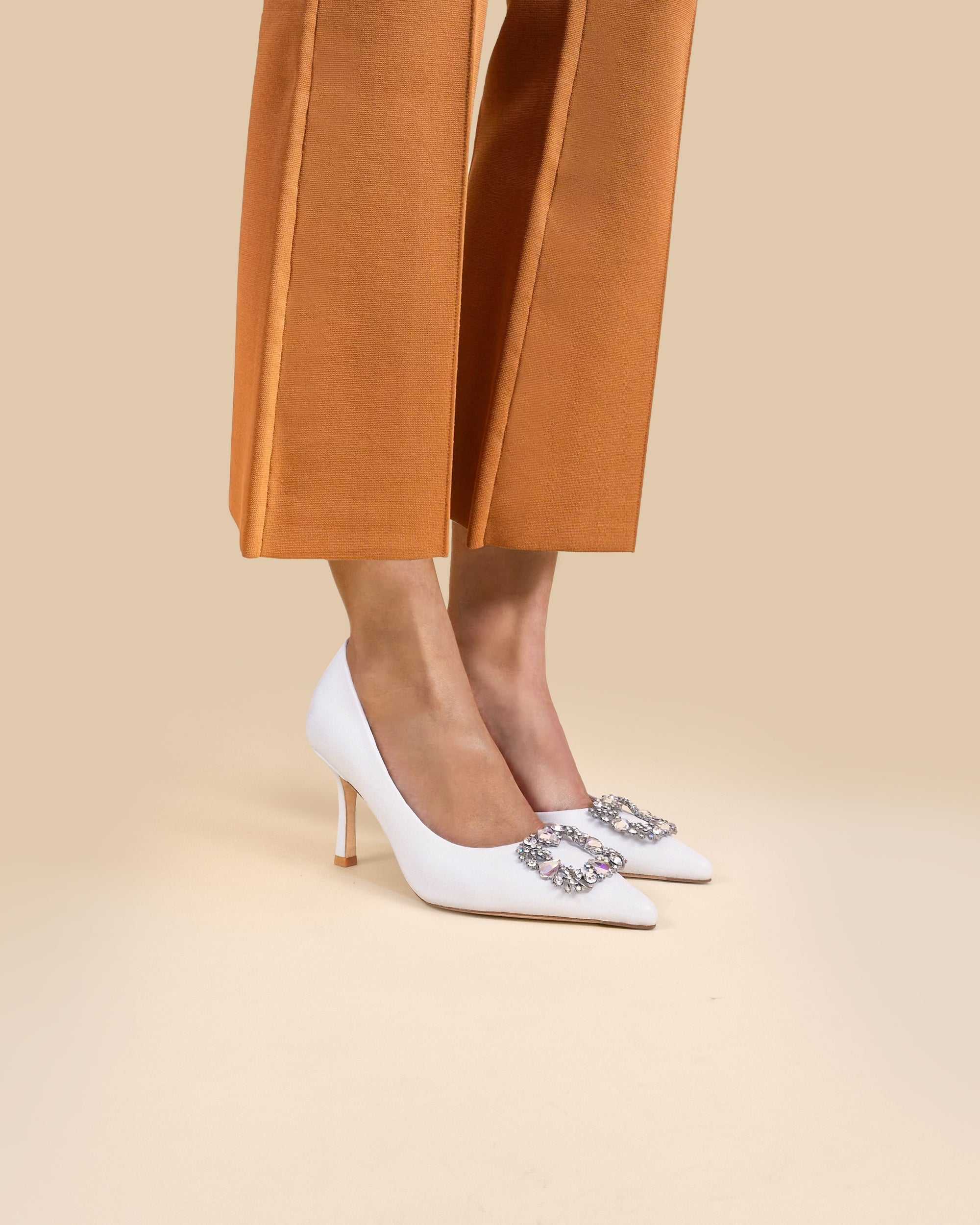 Escarpins en cuir blanc à ornement cristaux et strass Astoria White Leather