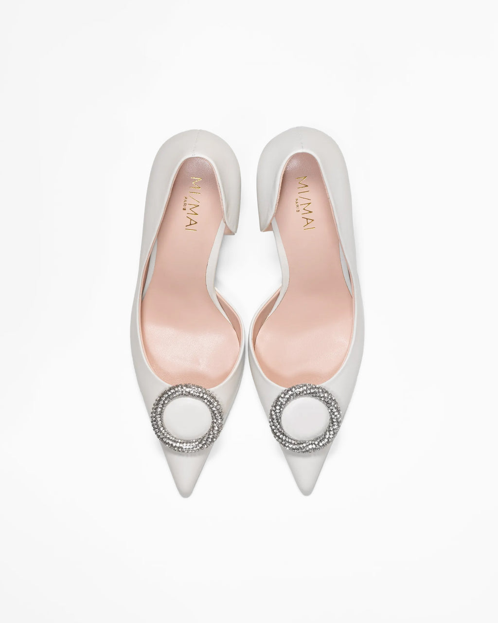 Escarpin en cuir blanc à bout pointu, talon aiguille et bijou strass cristaux Coco White
