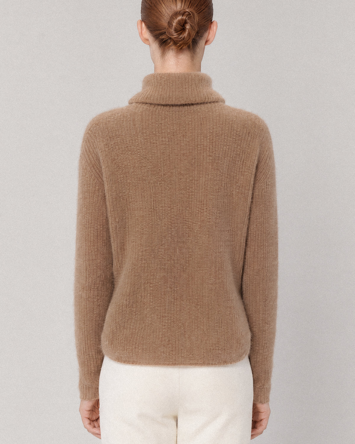 PULL COL ROULÉ EN MAILLE DE RACCOON DANO MOKA