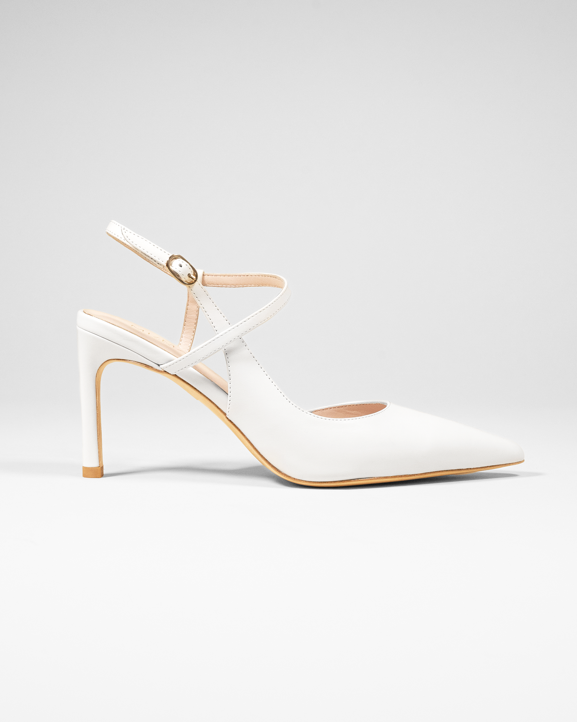 Escarpin en cuir blanc à bout pointu, talon aiguille et bride Emy Pure White