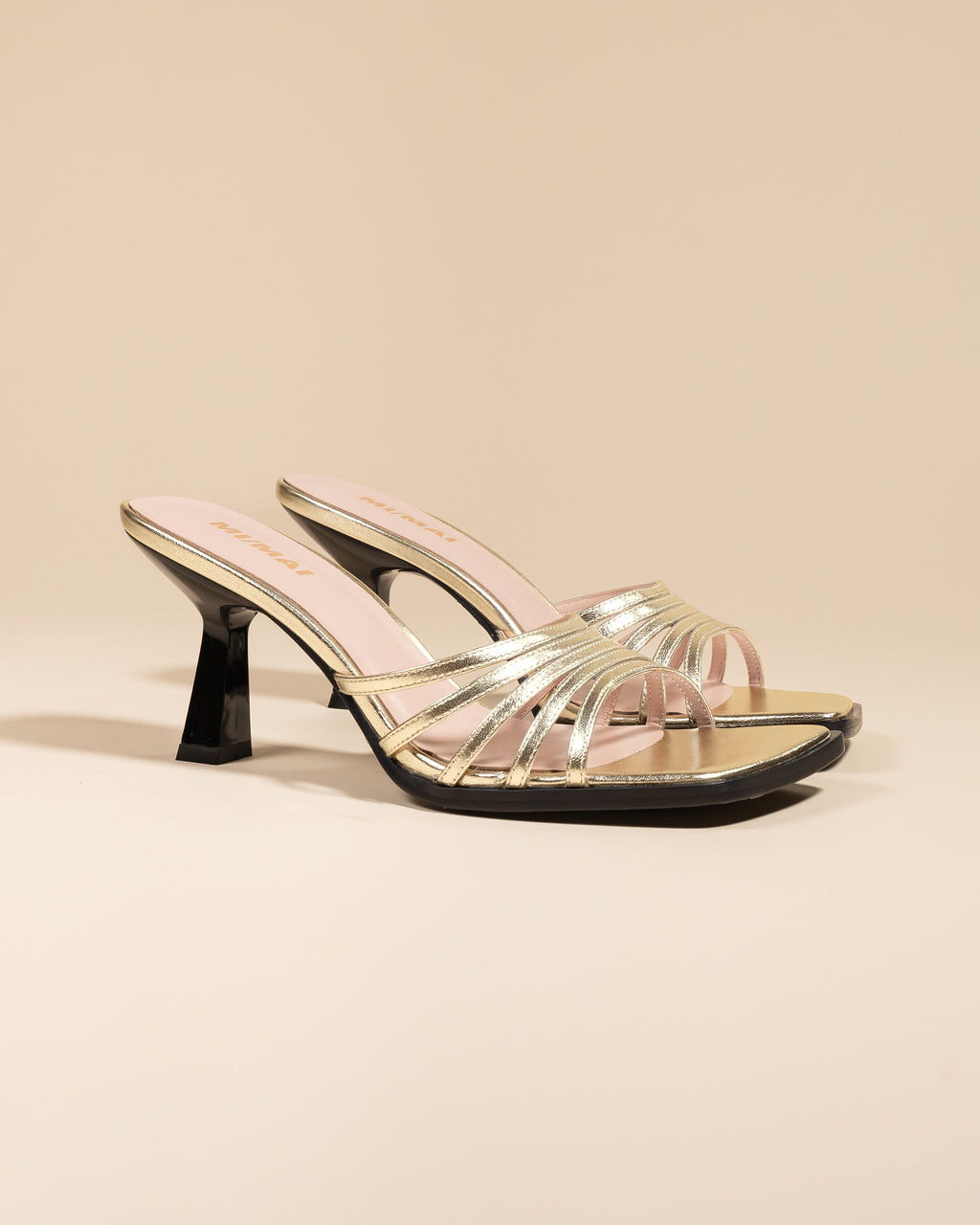 Mule multibrides à talon haut et bout carré en cuir doré Isamu Gold