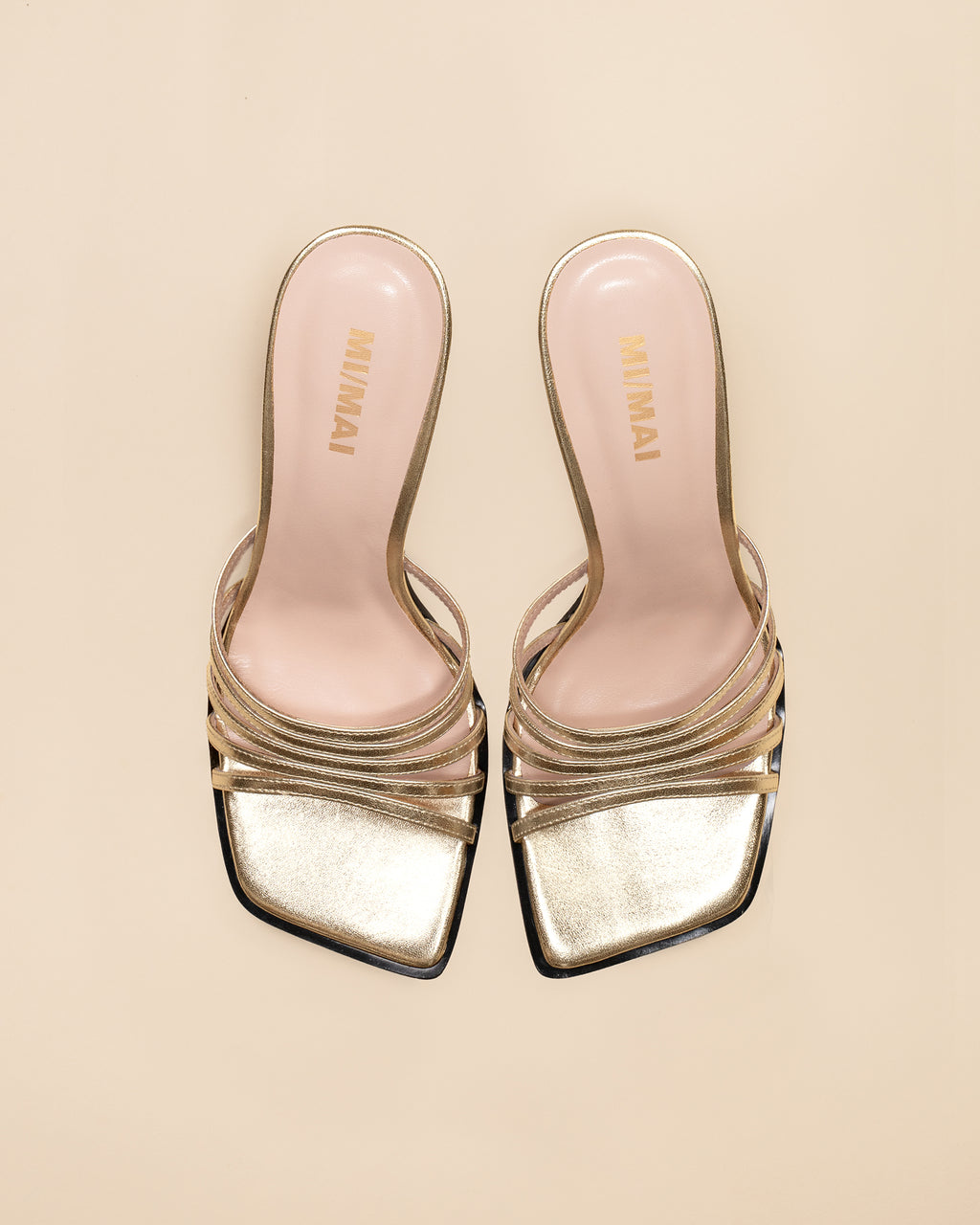 Mule multibrides à talon haut et bout carré en cuir doré Isamu Gold