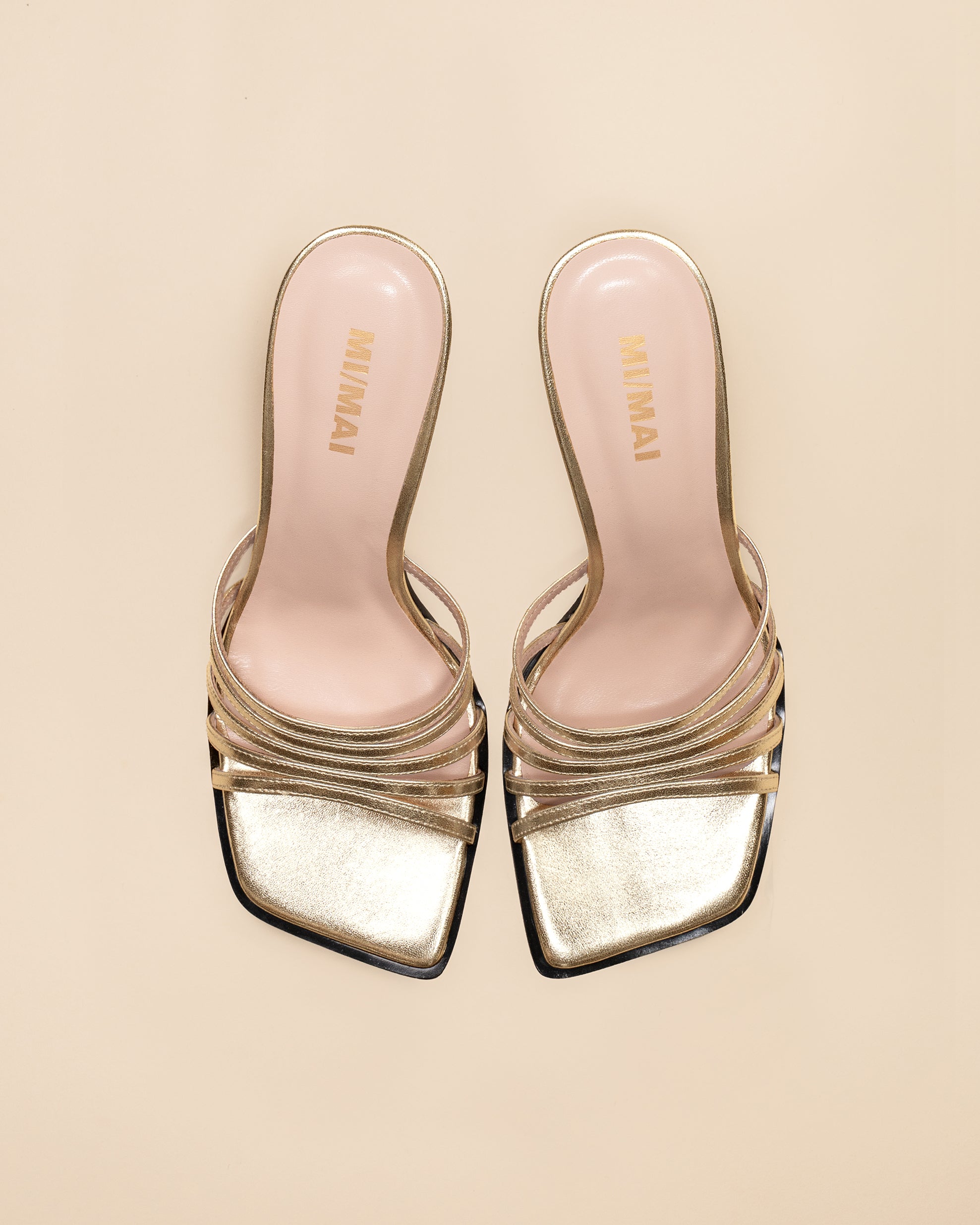 Mule multibrides à talon haut et bout carré en cuir doré Isamu Gold