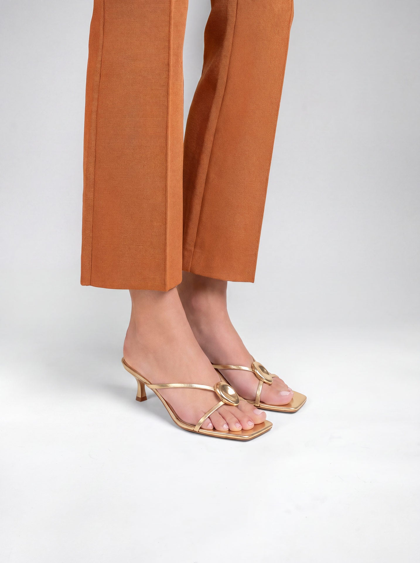 Mules à brides en cuir doré et accessoires interchangeables Lagos Gold