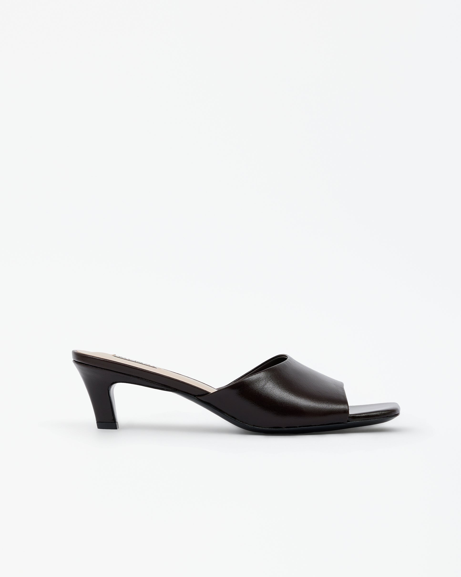 Gemma Low Nude beige leather low-heeled mule