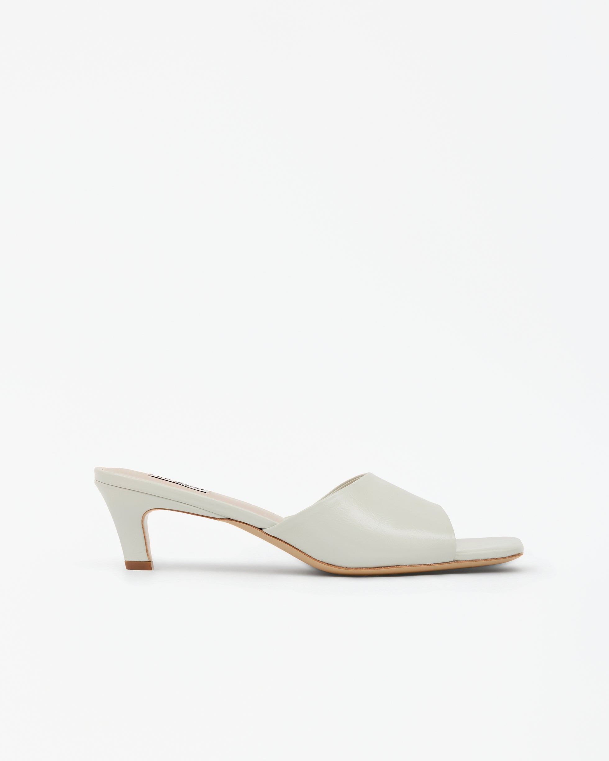 Gemma Low Nude beige leather low-heeled mule