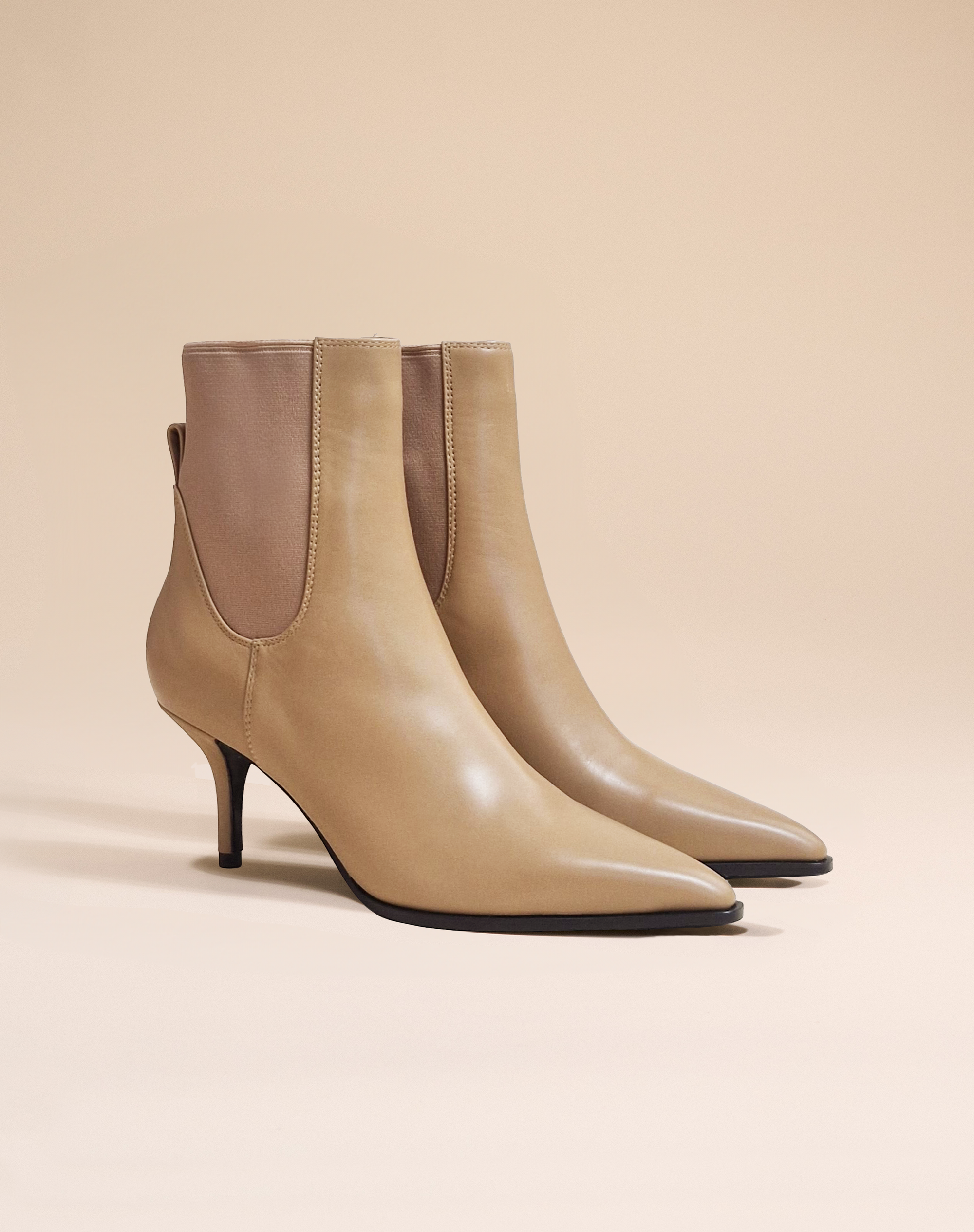 BOTTINES BEIGES A BOUT POINTU ET TALON AIGUILLE MARISE NUDE