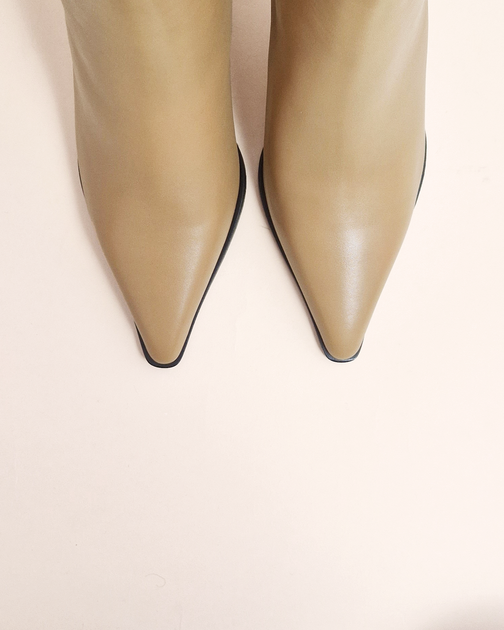 BOTTINES BEIGES A BOUT POINTU ET TALON AIGUILLE MARISE NUDE