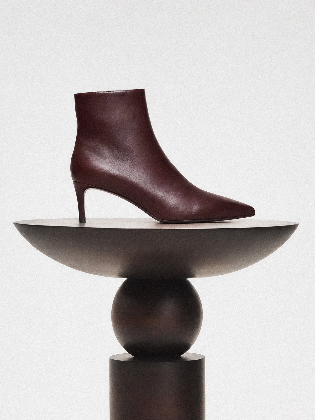 Noura Low Burgundy pointed-toe ankle boots