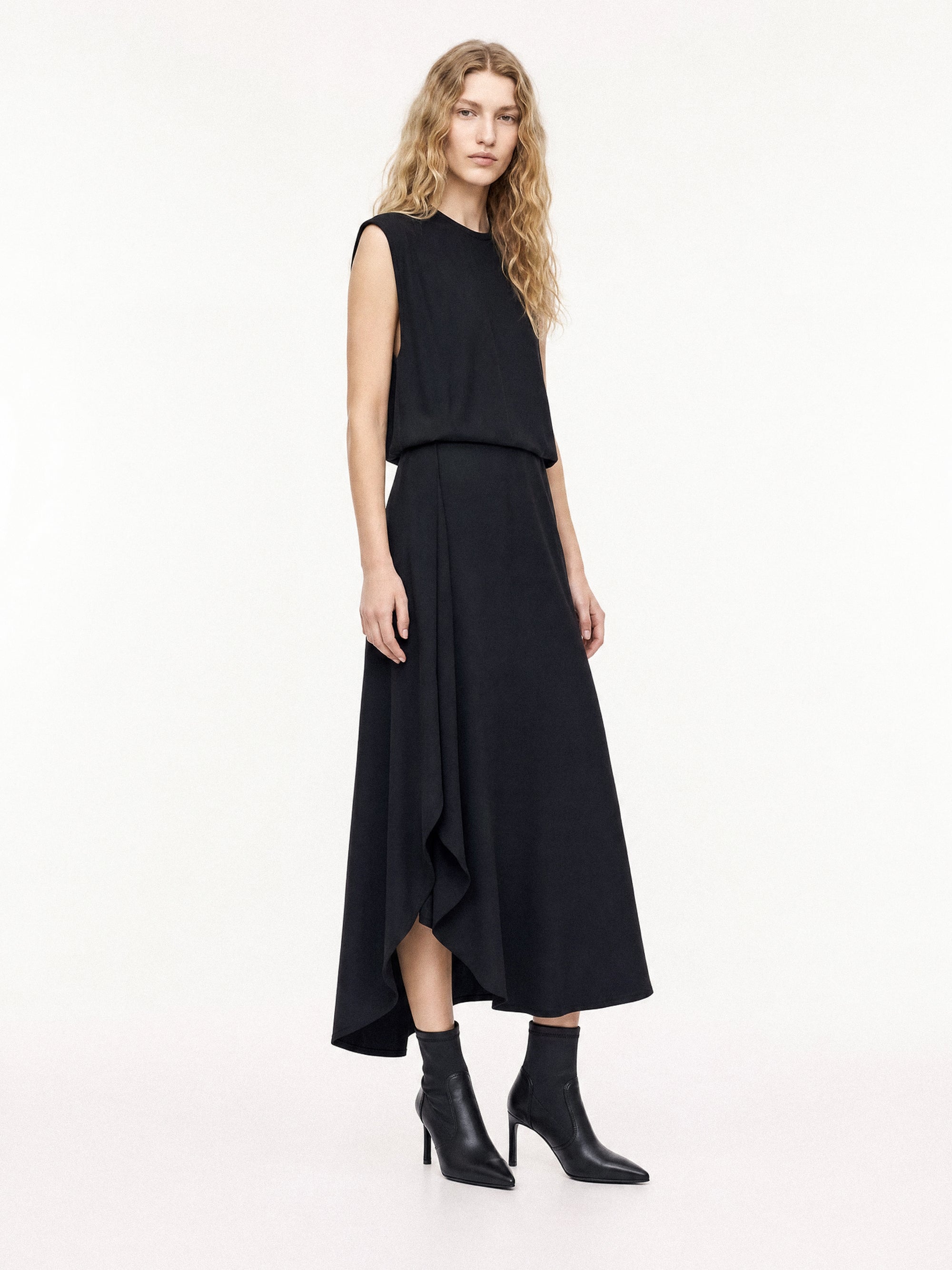 Bottines en cuir stretch noir à talon et bout pointu Ophelia Black Calf