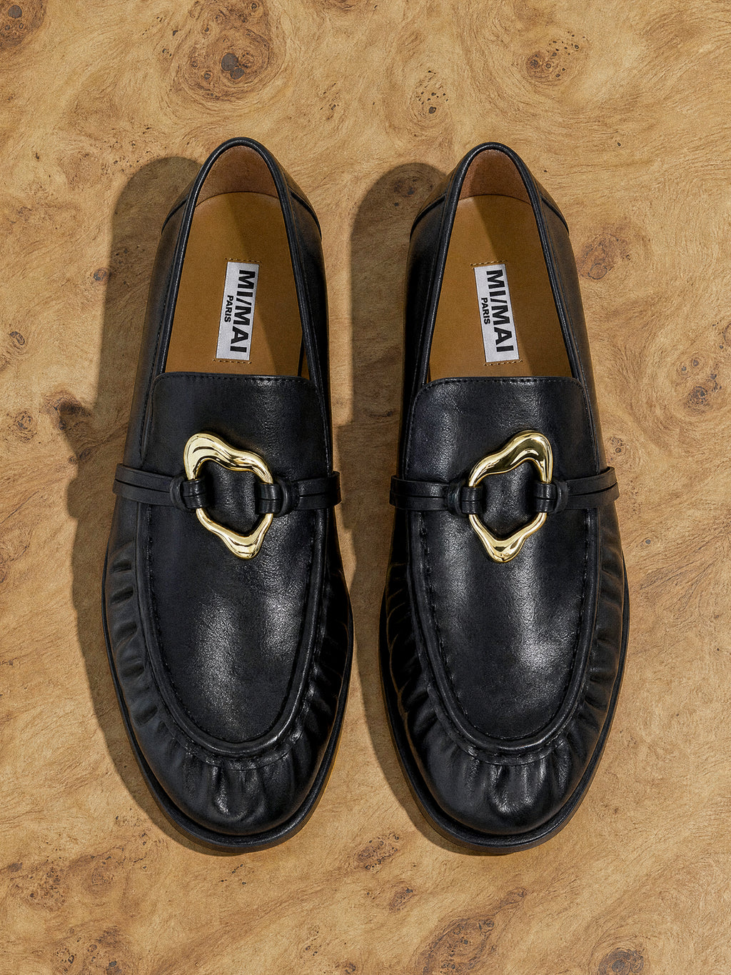 Mocassins plissé en cuir noir à ornement bijou doré Orso Black Melt