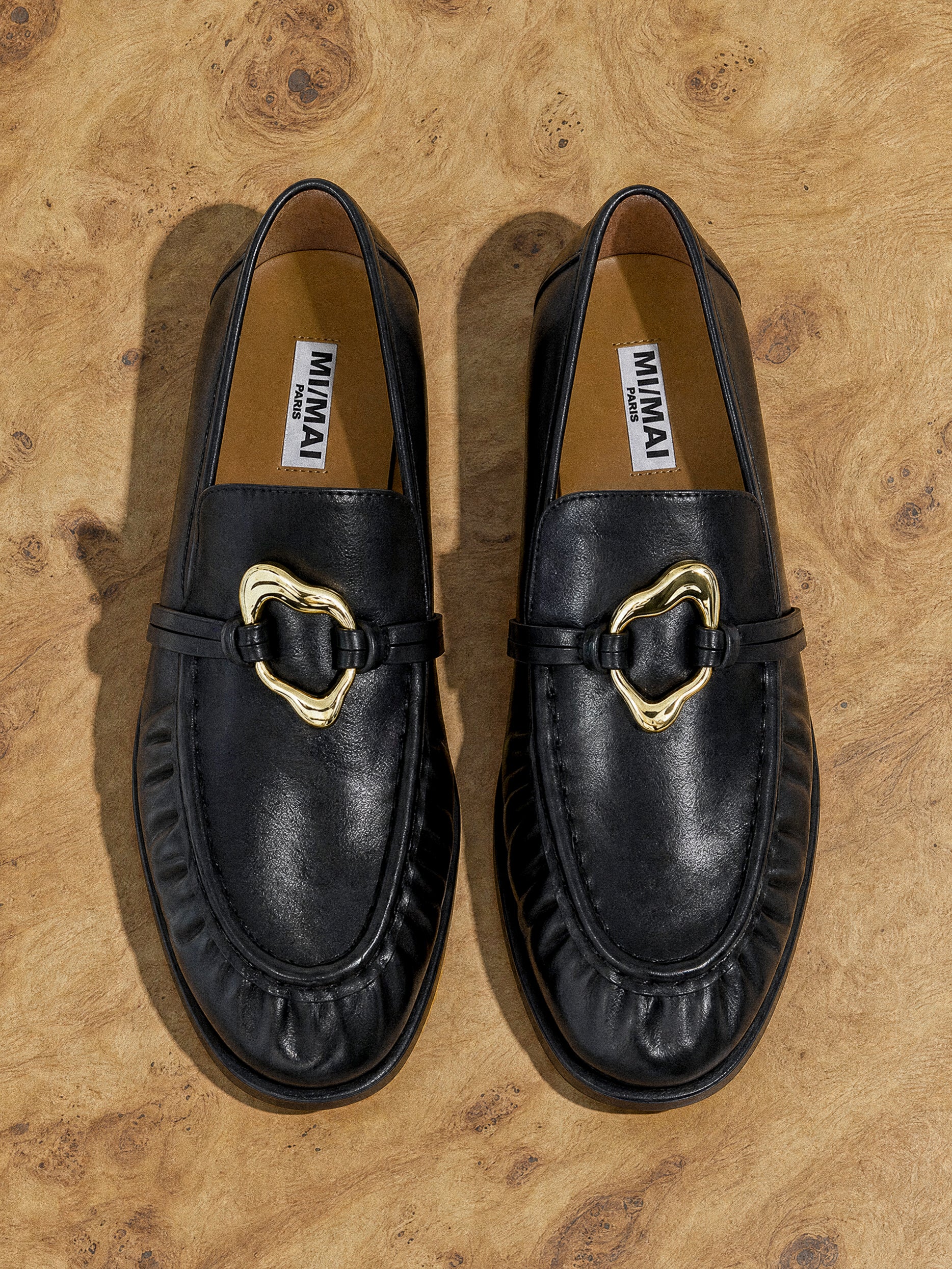 Mocassins plissé en cuir noir à ornement bijou doré Orso Black Melt