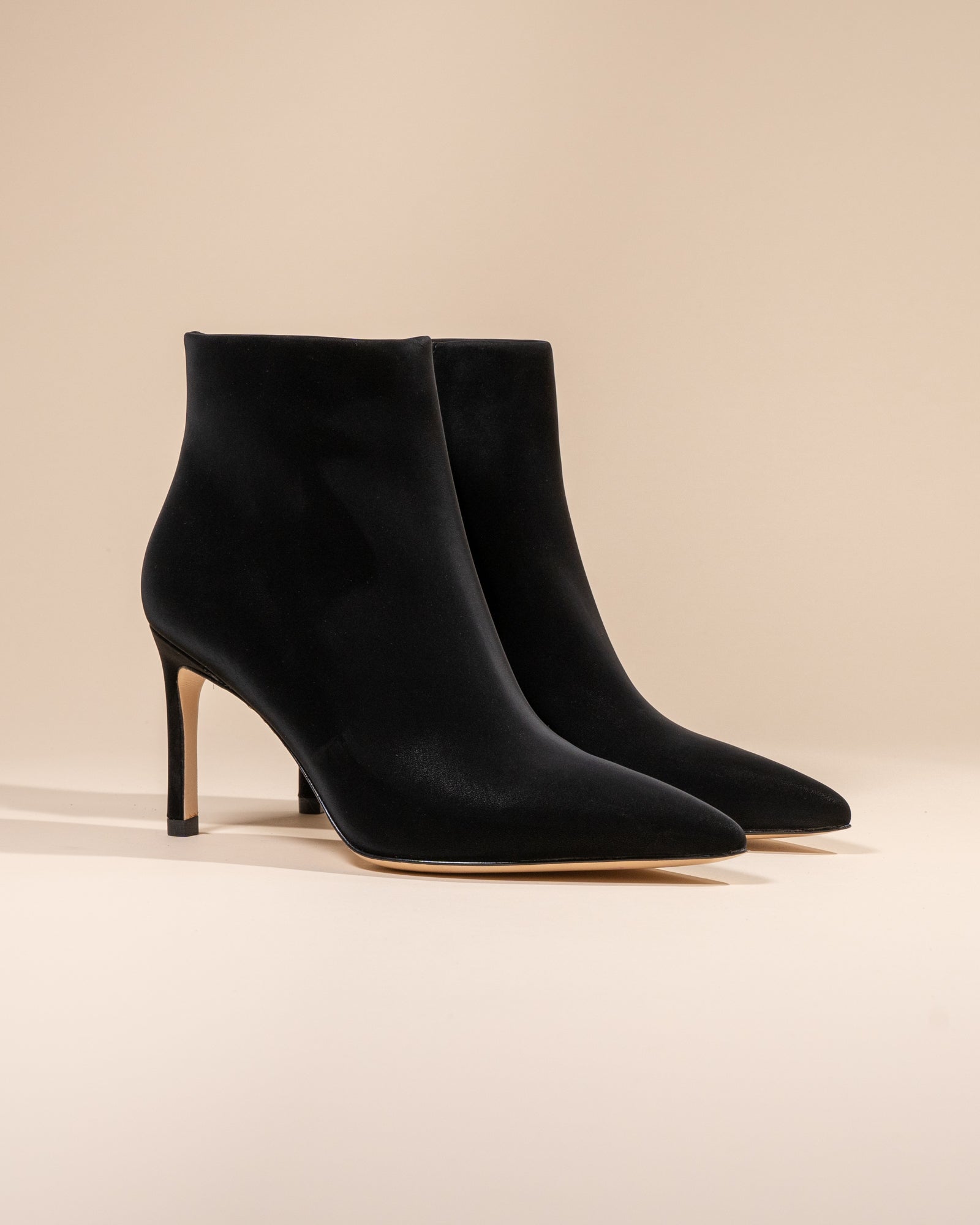 Bottines à talon et bout pointu Noura Black