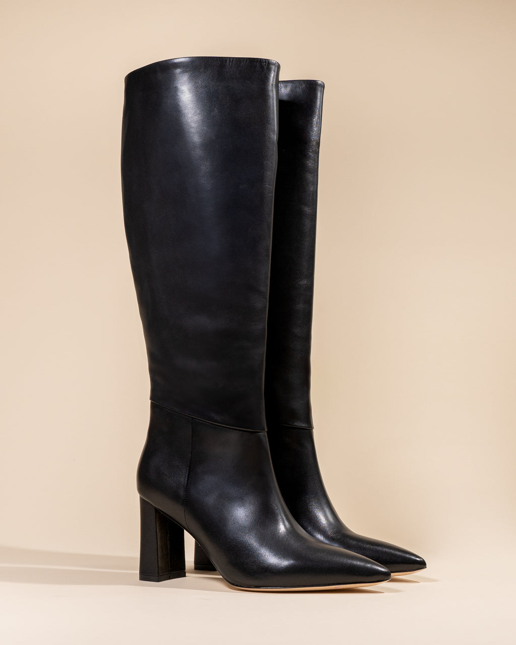 TRACEY BLACK BOOTS WITH A WIDE HEEL
