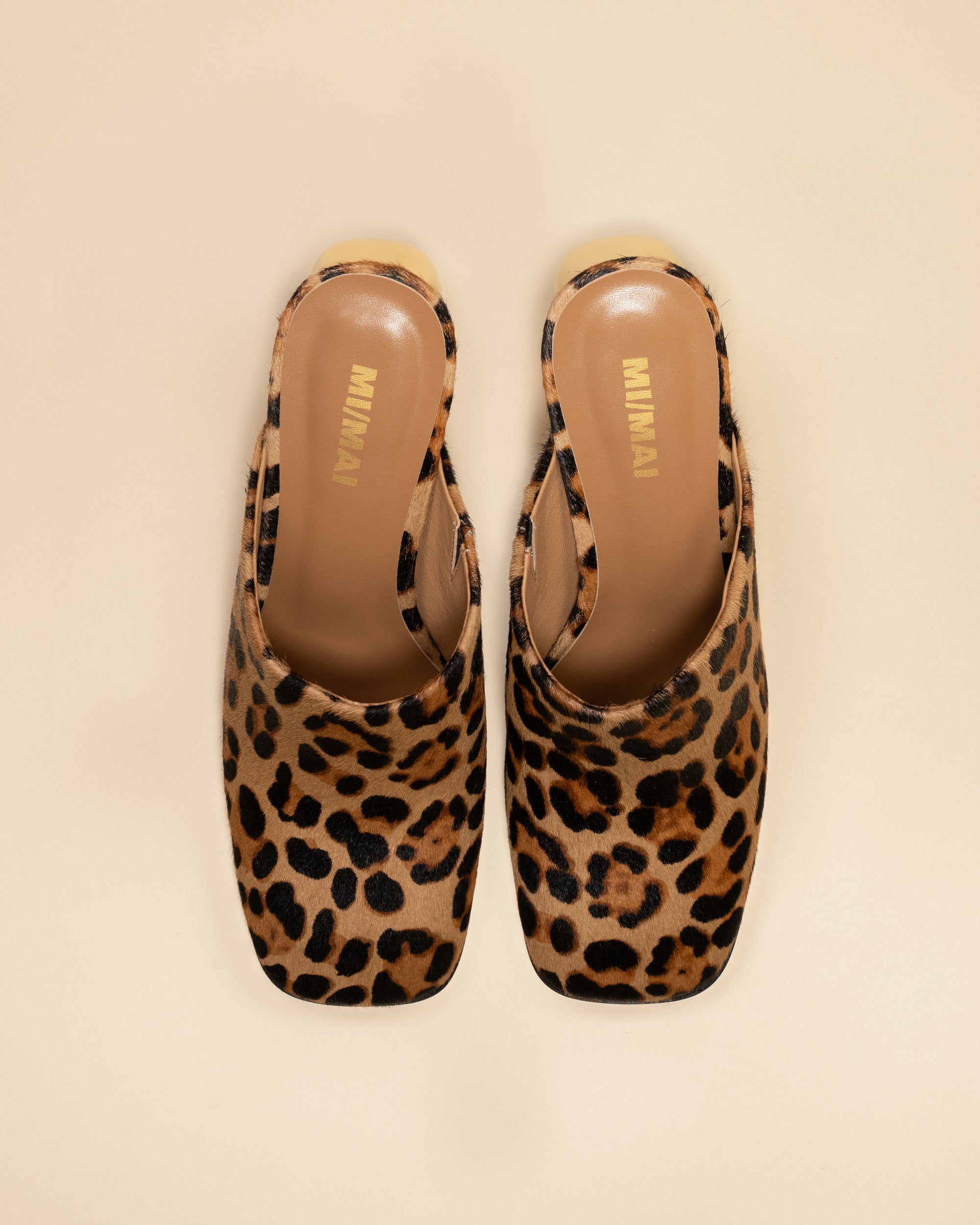 Mule sabot à talon haut et imprimé léopard Junya Leo Black