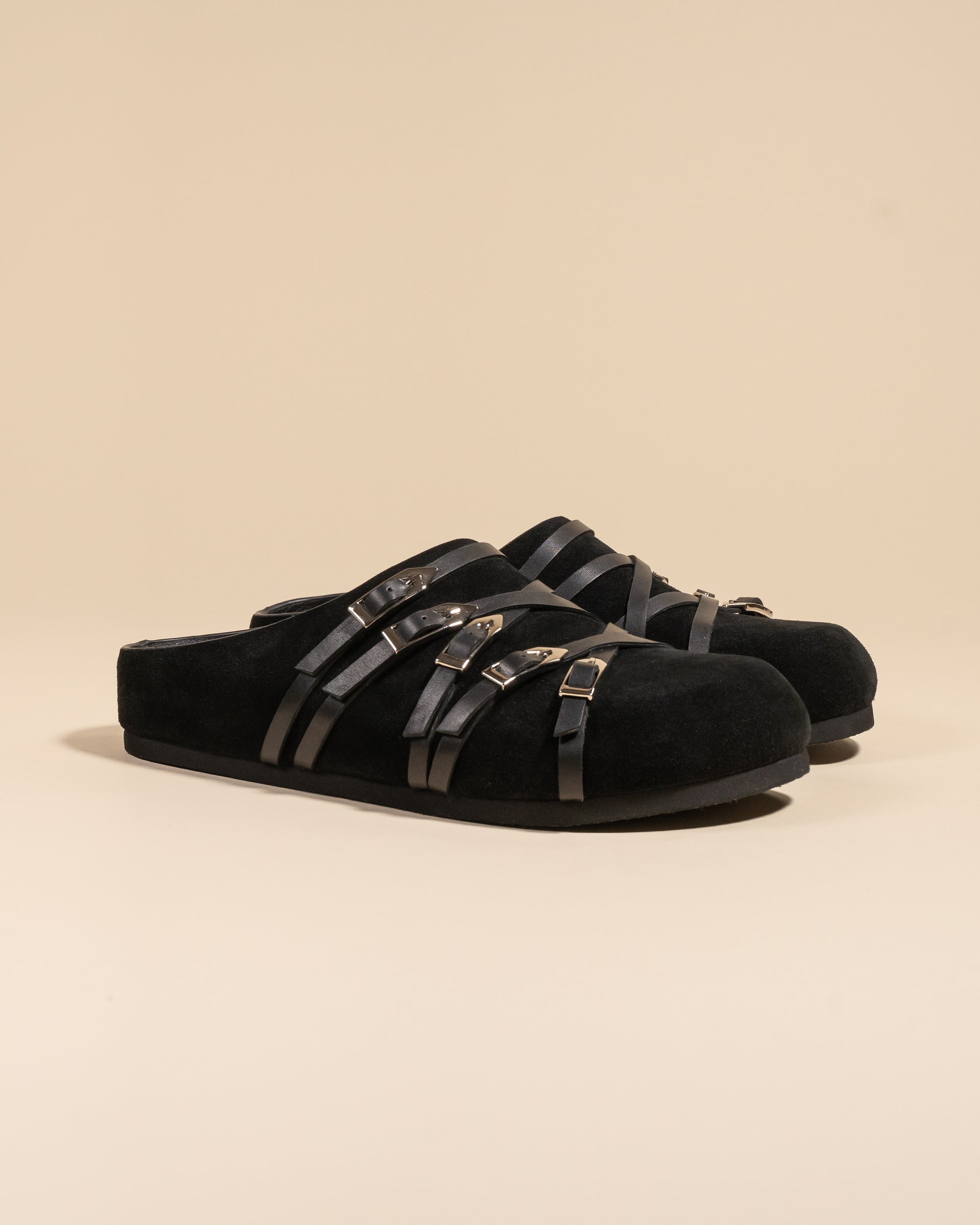 Mules sabots à brides et boucles en daim noir Toledo Black Suede