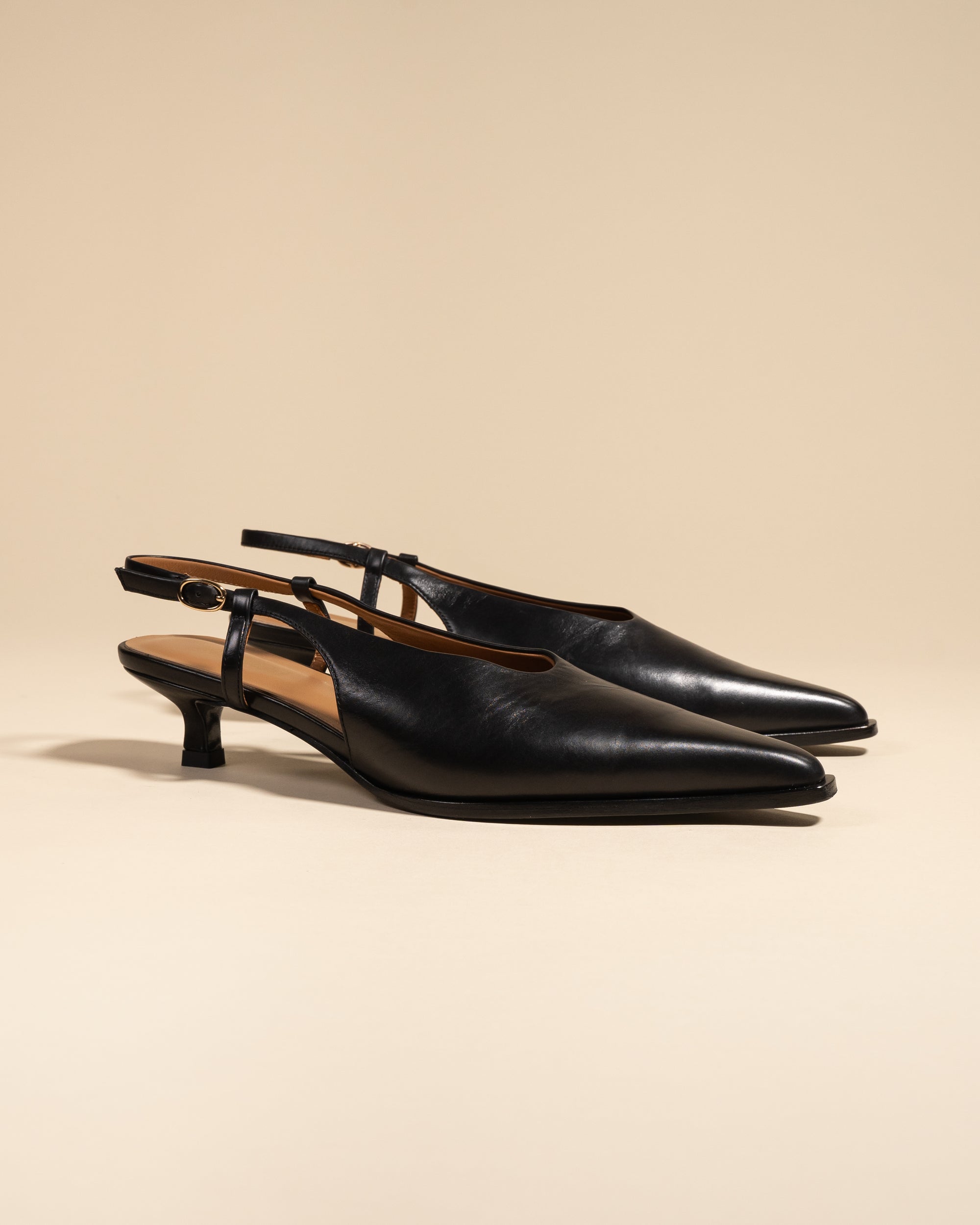 Escarpin sling back à petit talon bobine en cuir noir Marina Black