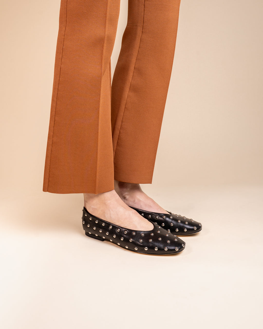 Ballerine cloutée en cuir noir Dieter Black Stud